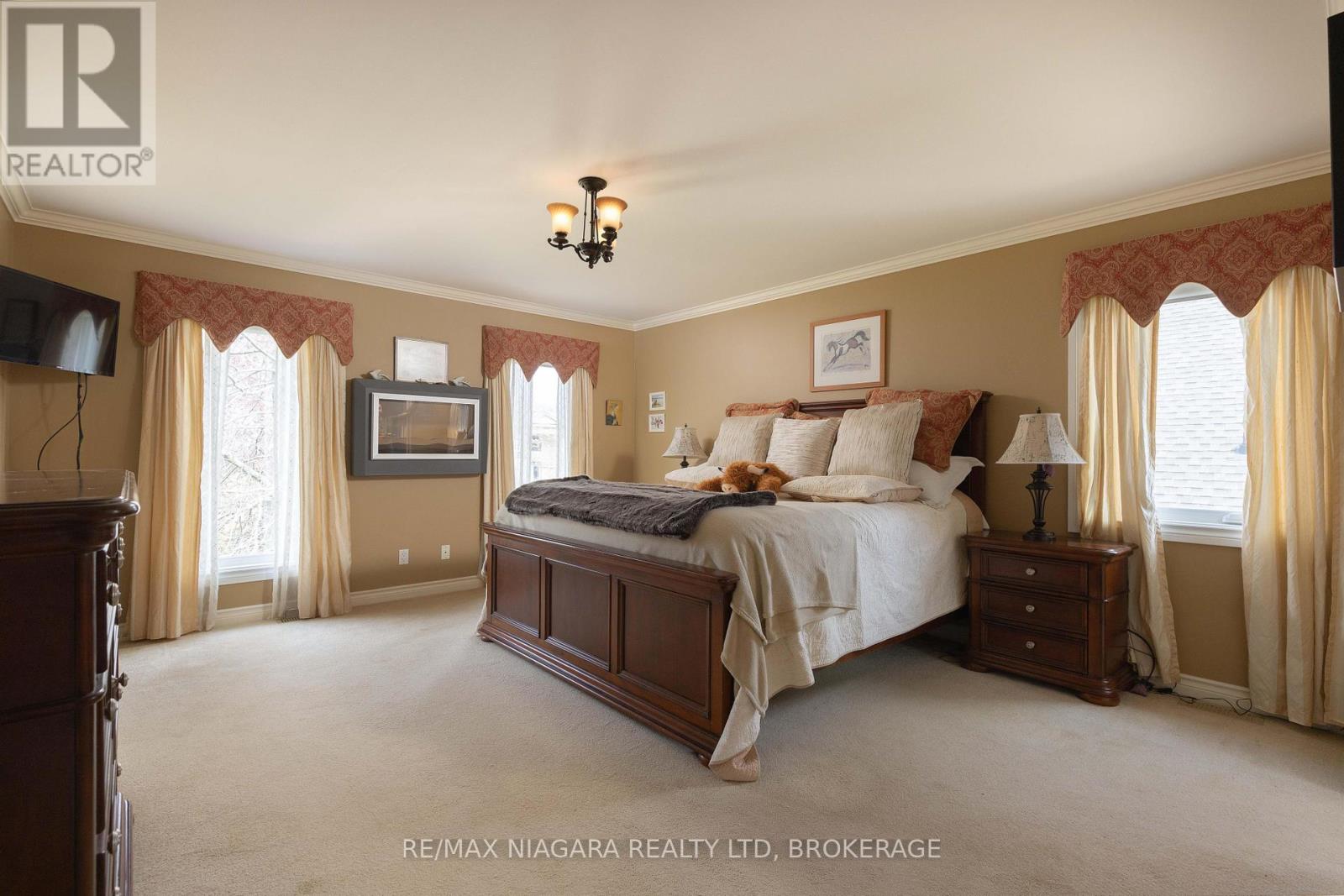 8056 Cathedral Drive, Niagara Falls, Ontario  L2H 2Z2 - Photo 21 - X13106656