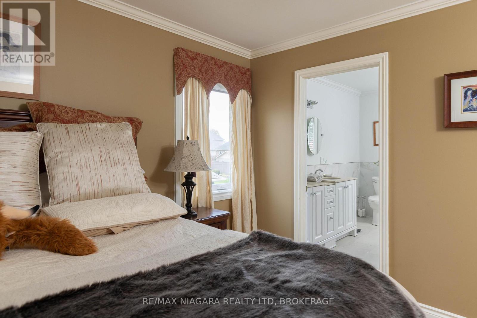 8056 Cathedral Drive, Niagara Falls, Ontario  L2H 2Z2 - Photo 22 - X13106656