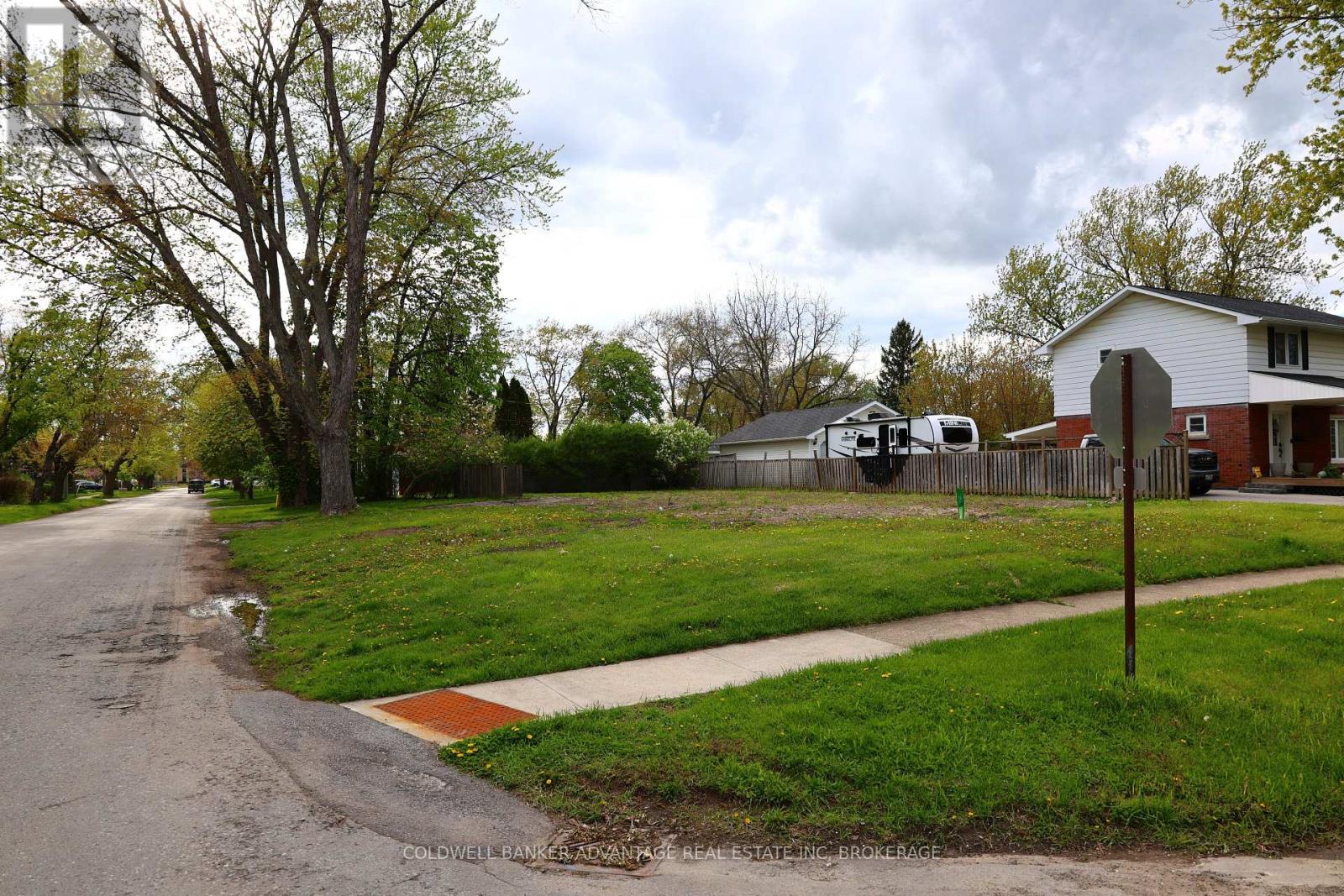 74 Summit Avenue, Welland, Ontario  L3C 4G7 - Photo 4 - X13109574