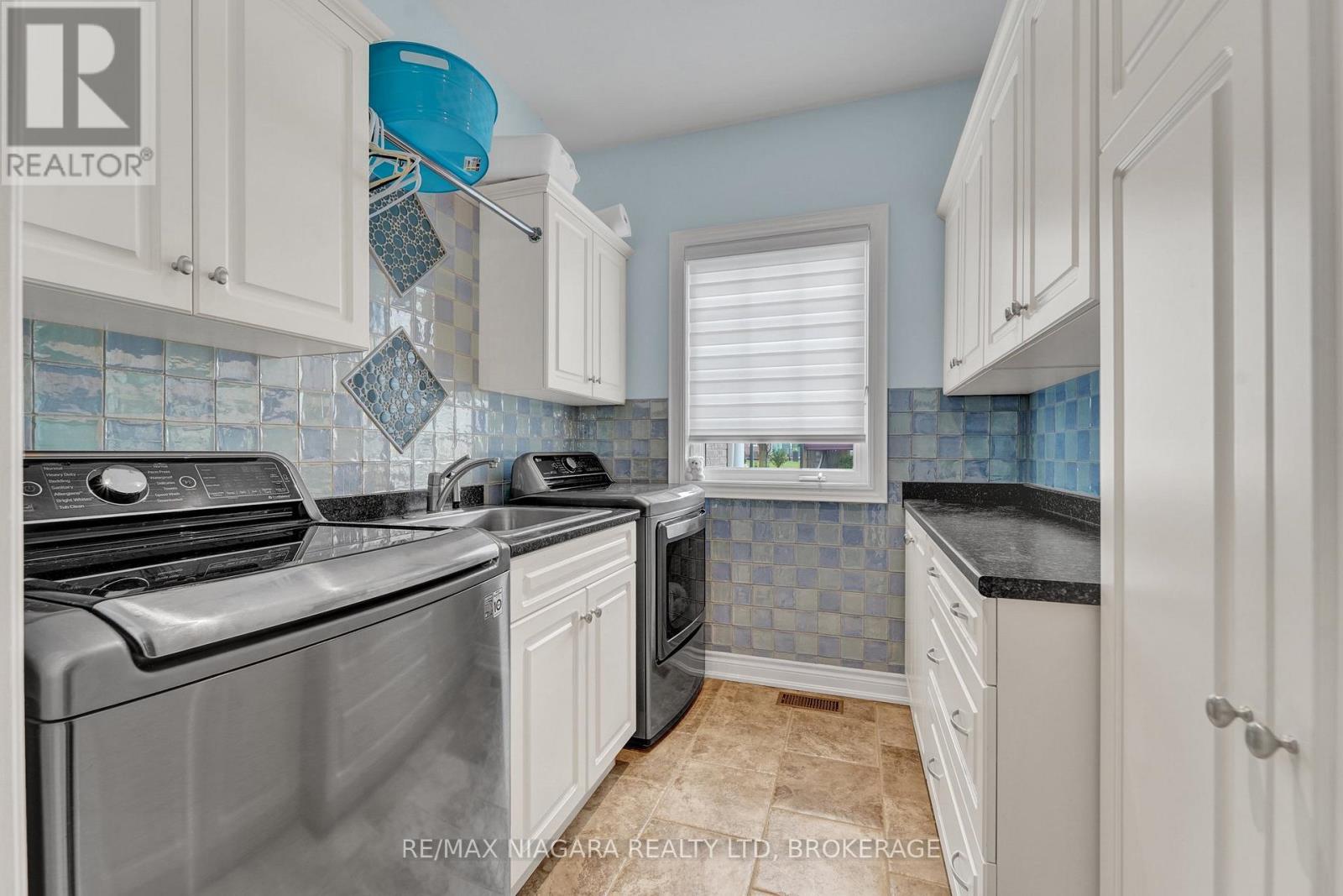 8018 Cathedral Drive, Niagara Falls, Ontario  L2H 2Z2 - Photo 23 - X13109754