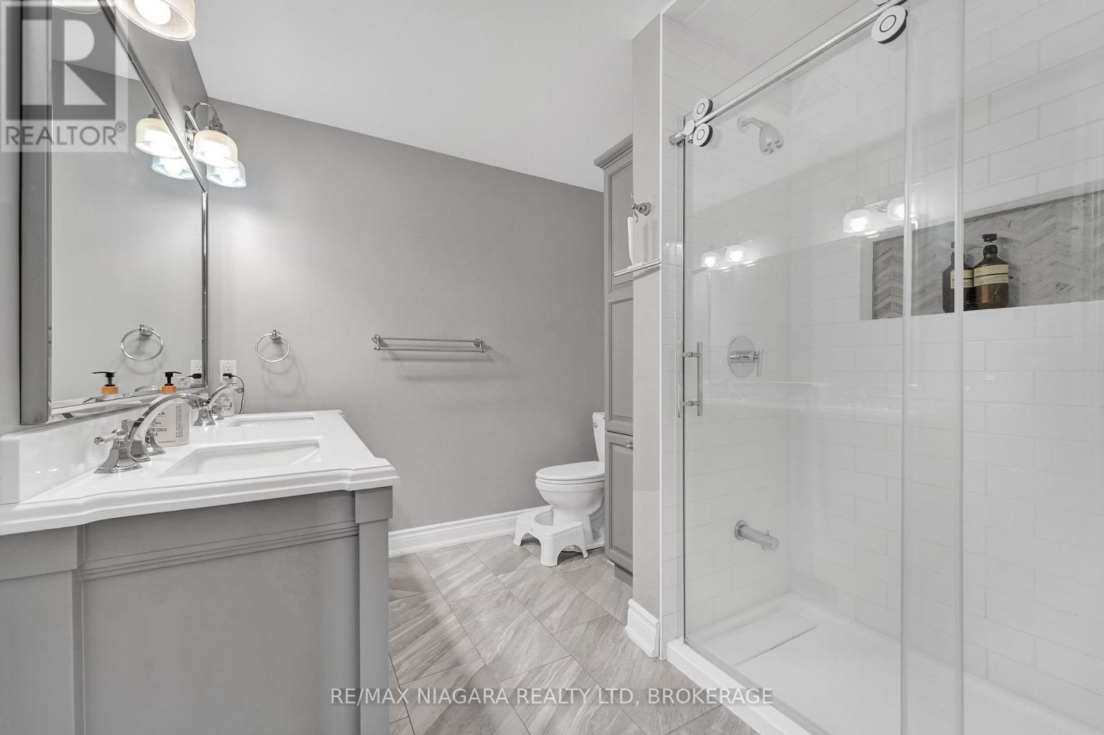 8018 Cathedral Drive, Niagara Falls, Ontario  L2H 2Z2 - Photo 30 - X13109754