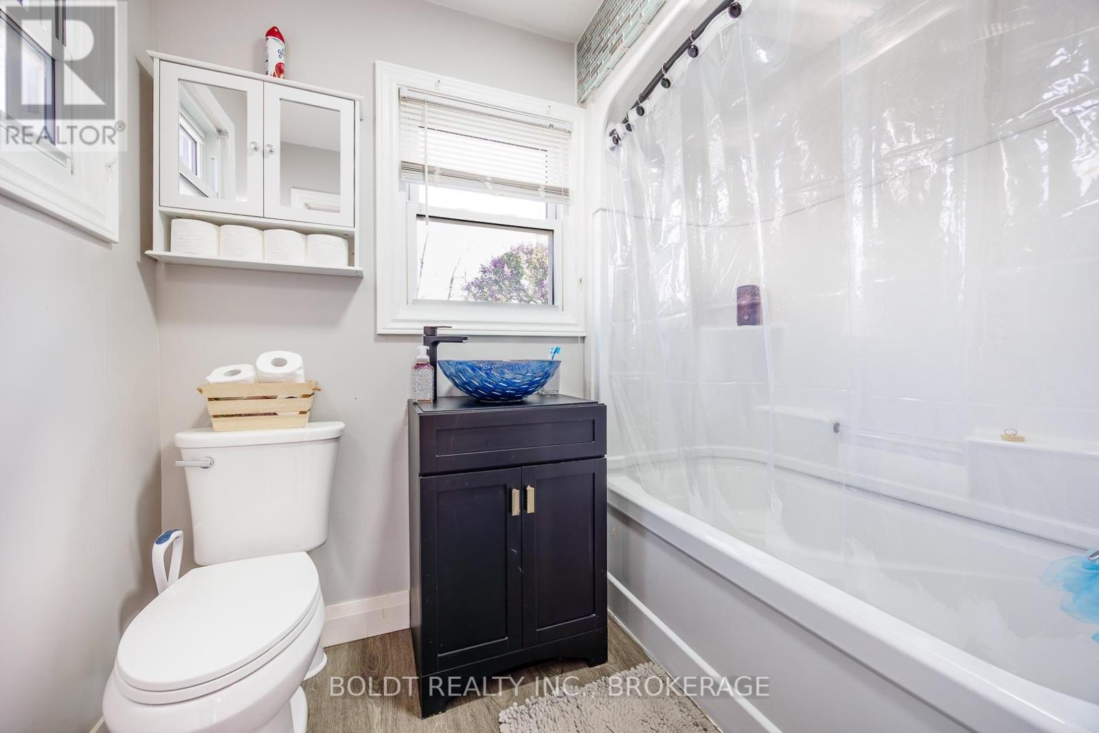 142 Clara Street, Thorold, Ontario  L2V 1K3 - Photo 11 - X13110374