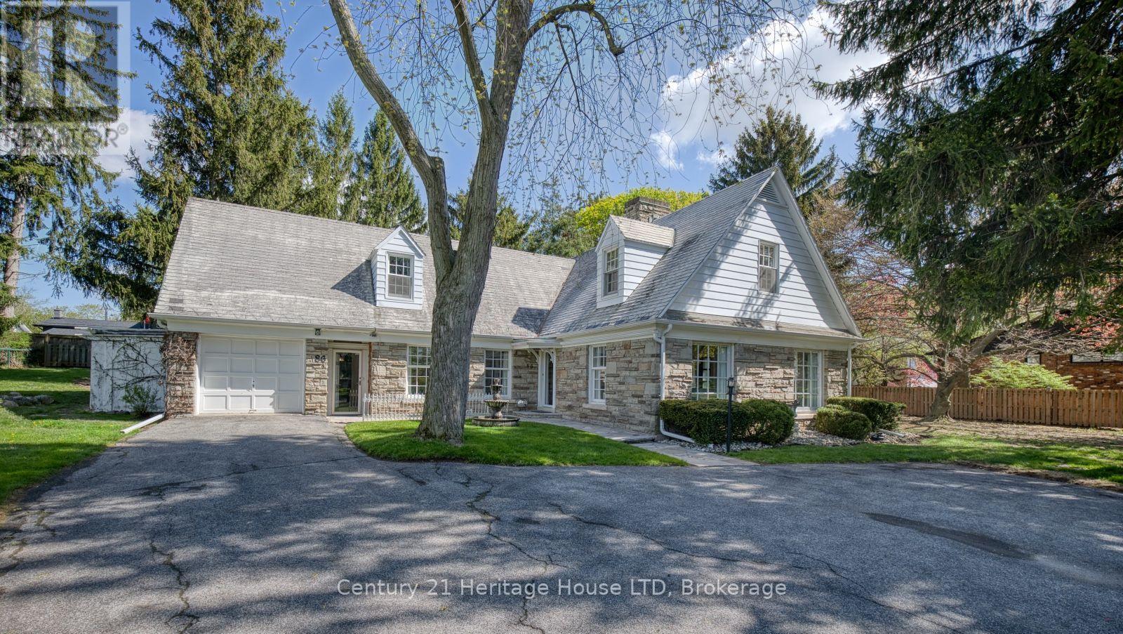 86 PARKWAY, Welland, Ontario