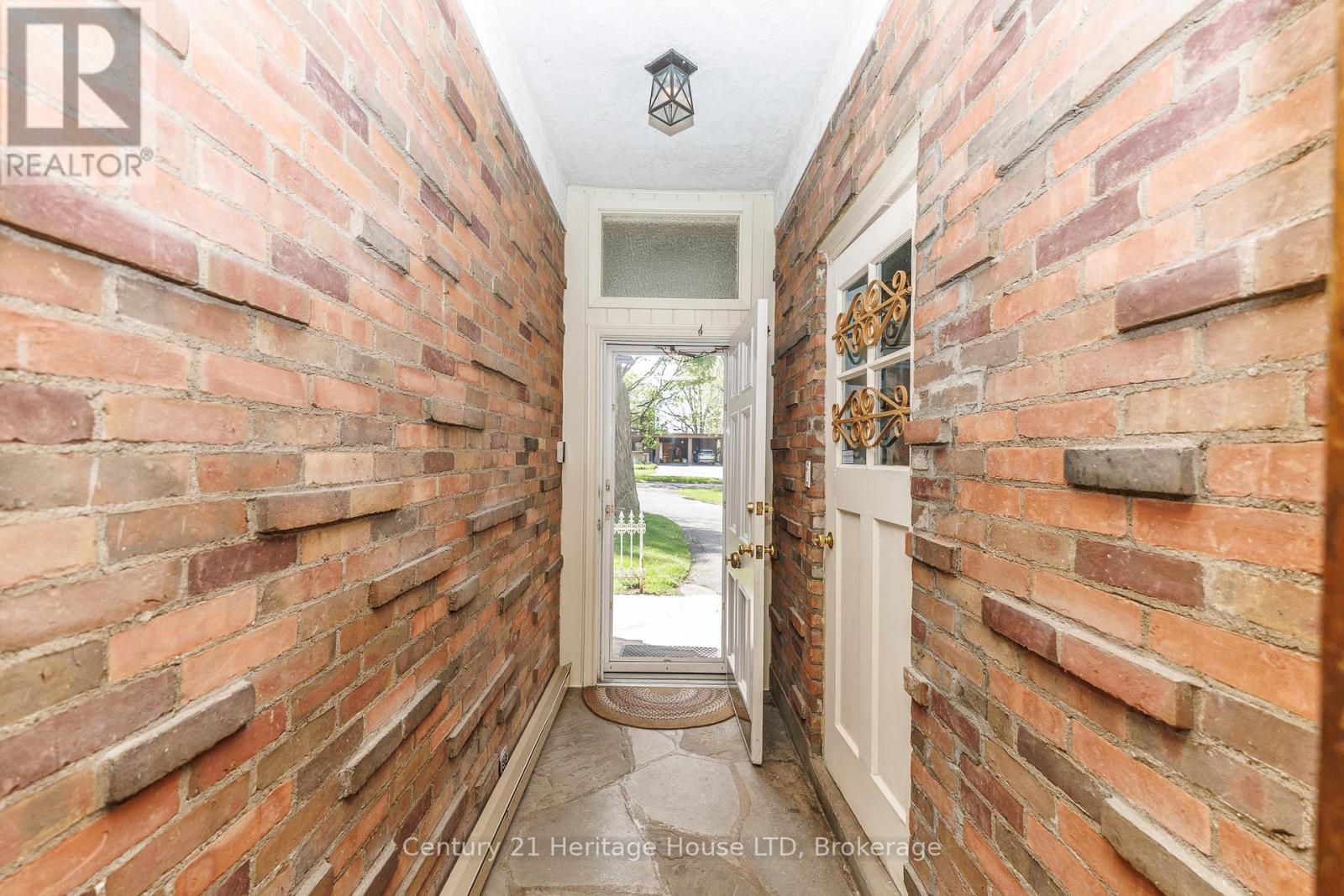 86 Parkway, Welland, Ontario  L3C 4C3 - Photo 24 - X13111504
