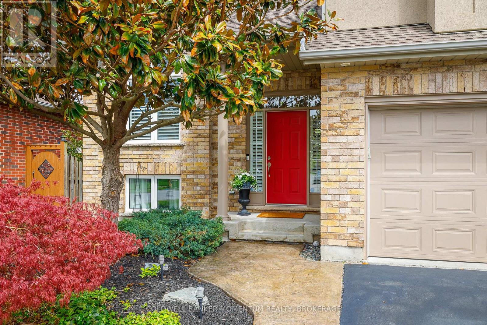 19 Damson Street, St. Catharines, Ontario  L2S 4B2 - Photo 4 - X13113884