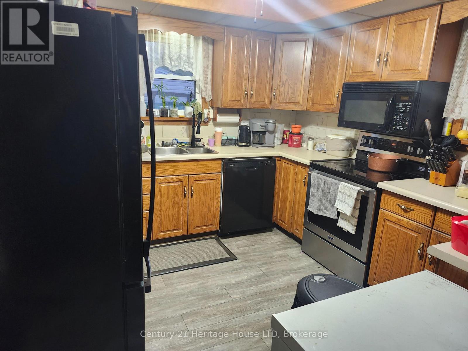 360 Emerick Avenue, Fort Erie, Ontario  L2A 2W9 - Photo 2 - X13119072