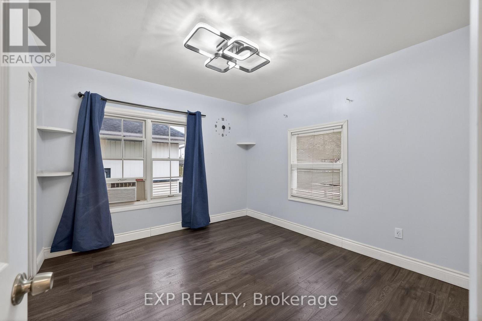 4576 Fourth Avenue, Niagara Falls, Ontario  L2E 4N6 - Photo 12 - X13123464