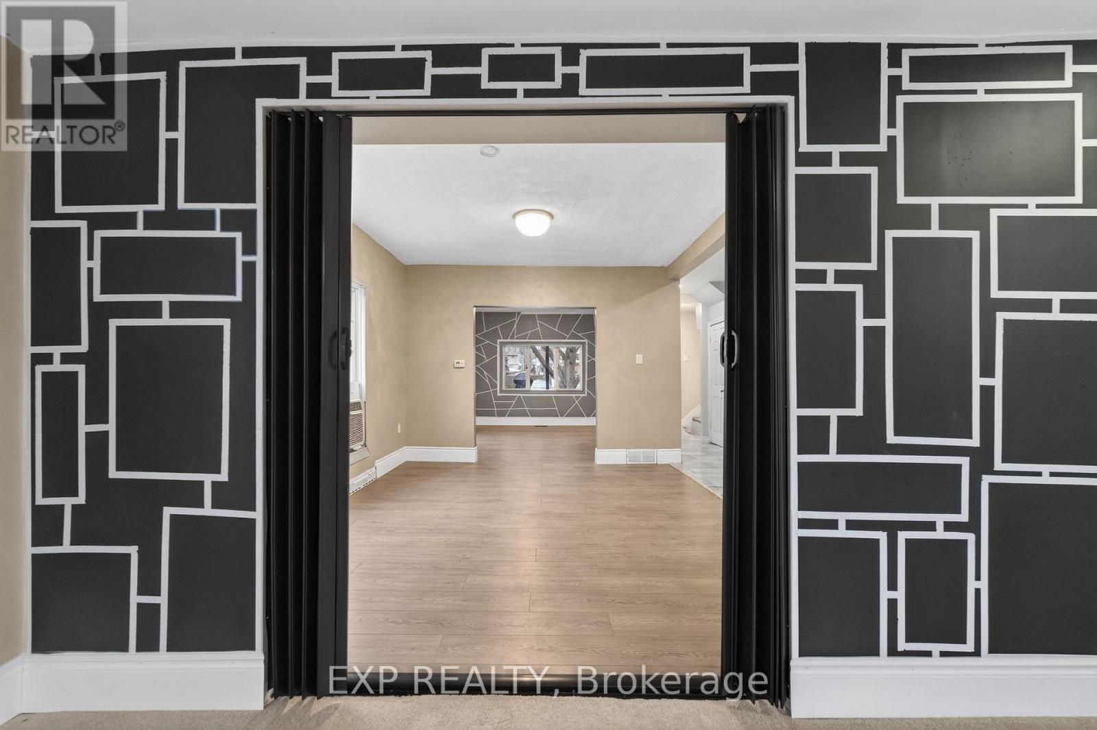 4576 Fourth Avenue, Niagara Falls, Ontario  L2E 4N6 - Photo 27 - X13123464