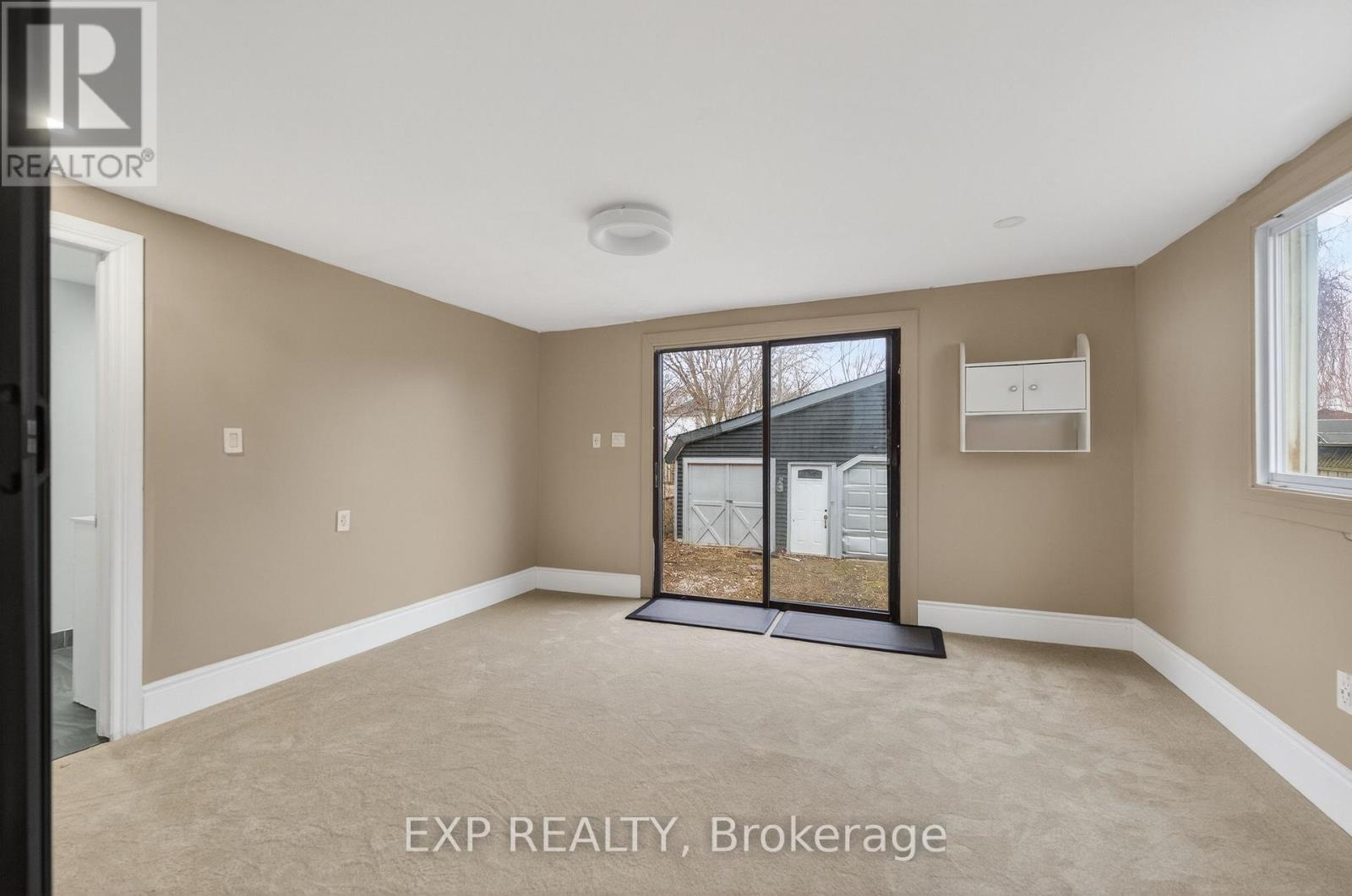 4576 Fourth Avenue, Niagara Falls, Ontario  L2E 4N6 - Photo 4 - X13123464