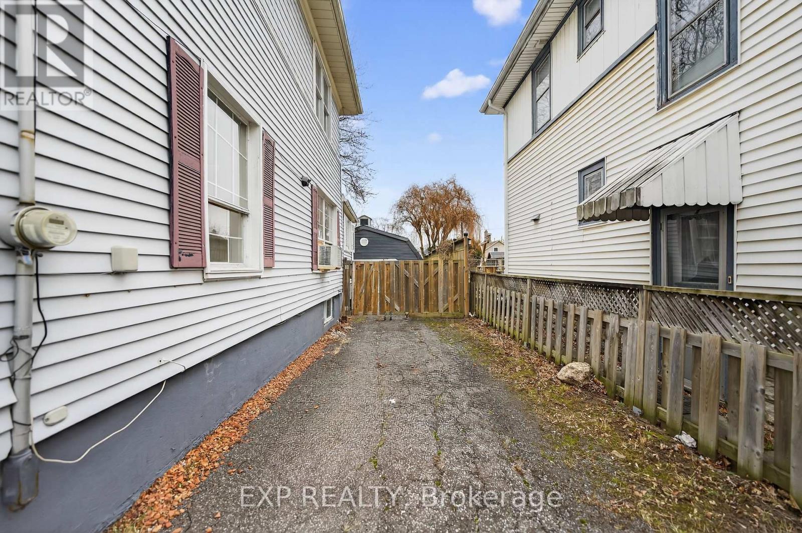 4576 Fourth Avenue, Niagara Falls, Ontario  L2E 4N6 - Photo 43 - X13123464