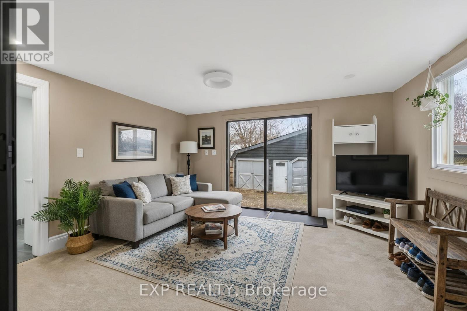 4576 Fourth Avenue, Niagara Falls, Ontario  L2E 4N6 - Photo 5 - X13123464