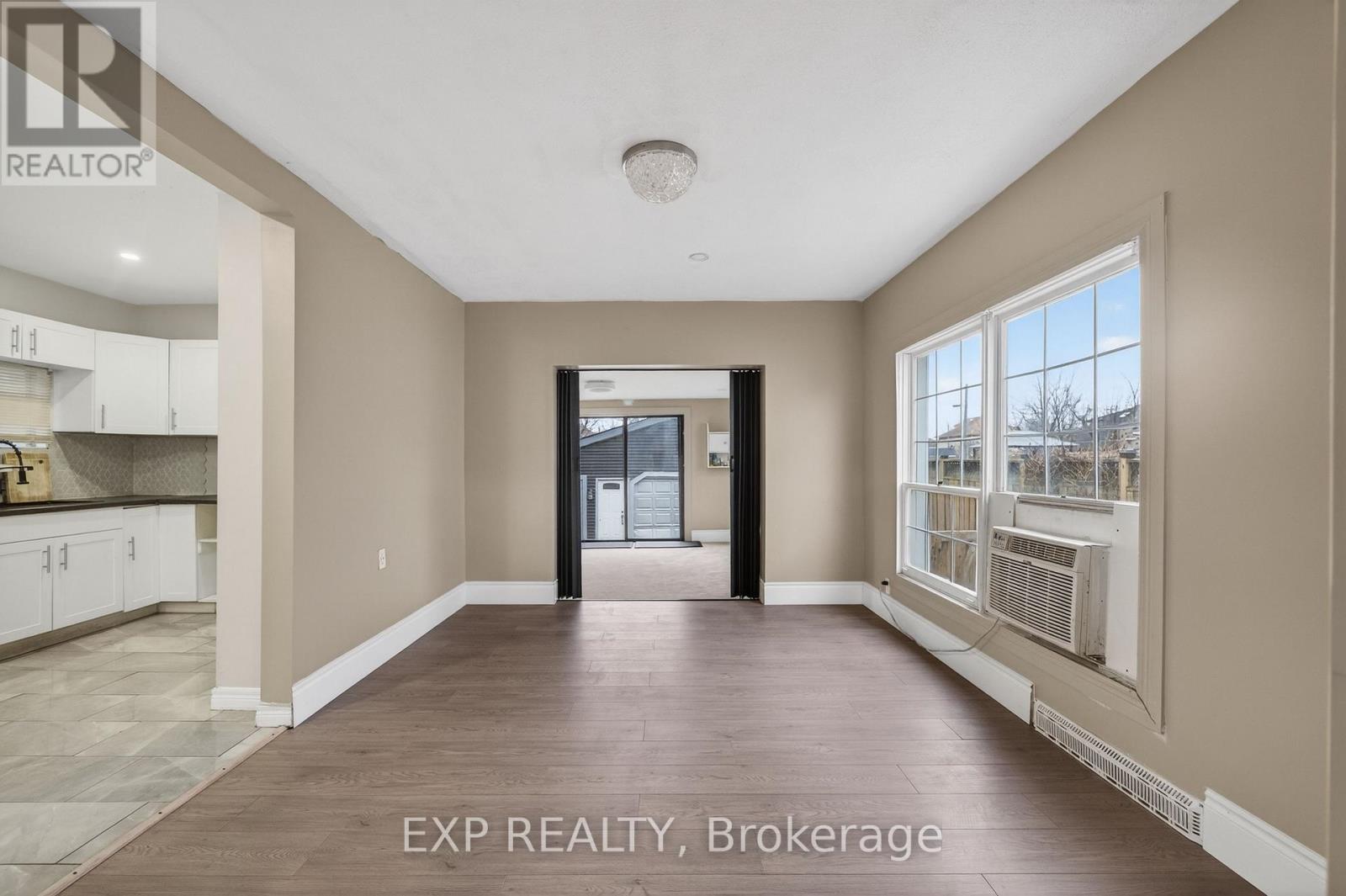 4576 Fourth Avenue, Niagara Falls, Ontario  L2E 4N6 - Photo 8 - X13123464