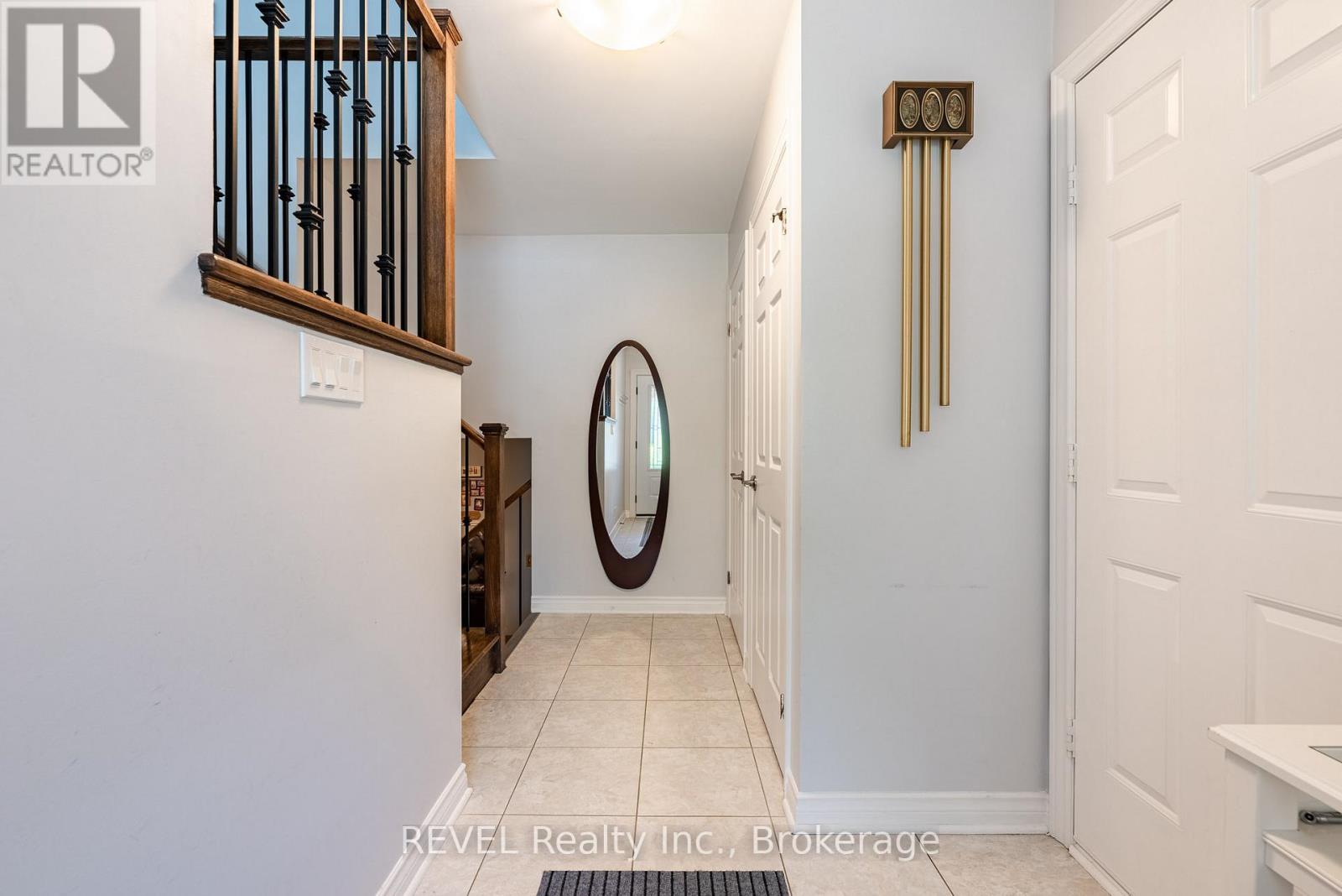 9 Amberwood Court, St. Catharines, Ontario  L2N 7E1 - Photo 8 - X13123966