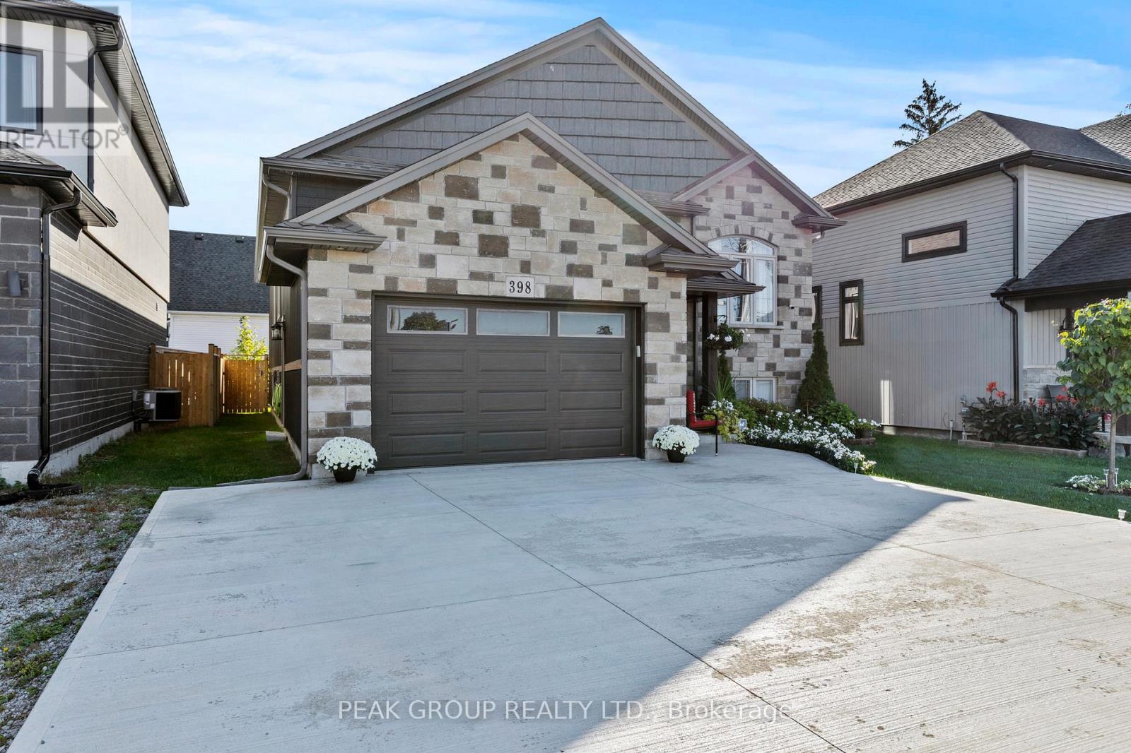 398 Aqueduct Street, Welland, Ontario  L3C 0H3 - Photo 3 - X13125198