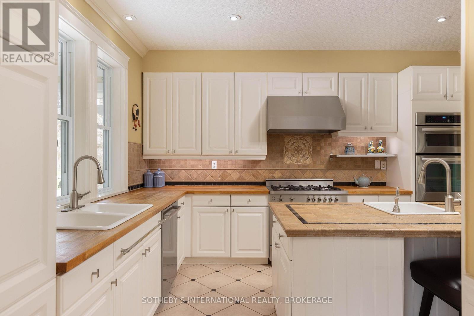 15906 Niagara Parkway, Niagara-On-The-Lake, Ontario  L0S 1J0 - Photo 11 - X13125930