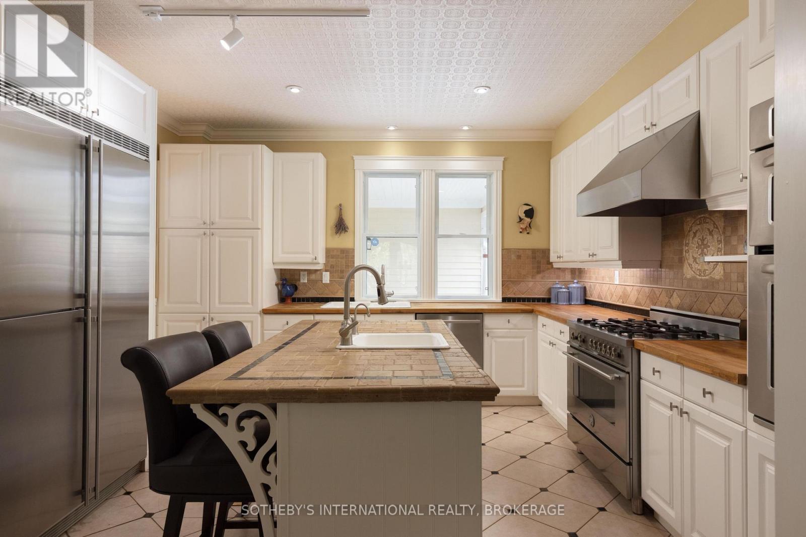 15906 Niagara Parkway, Niagara-On-The-Lake, Ontario  L0S 1J0 - Photo 13 - X13125930