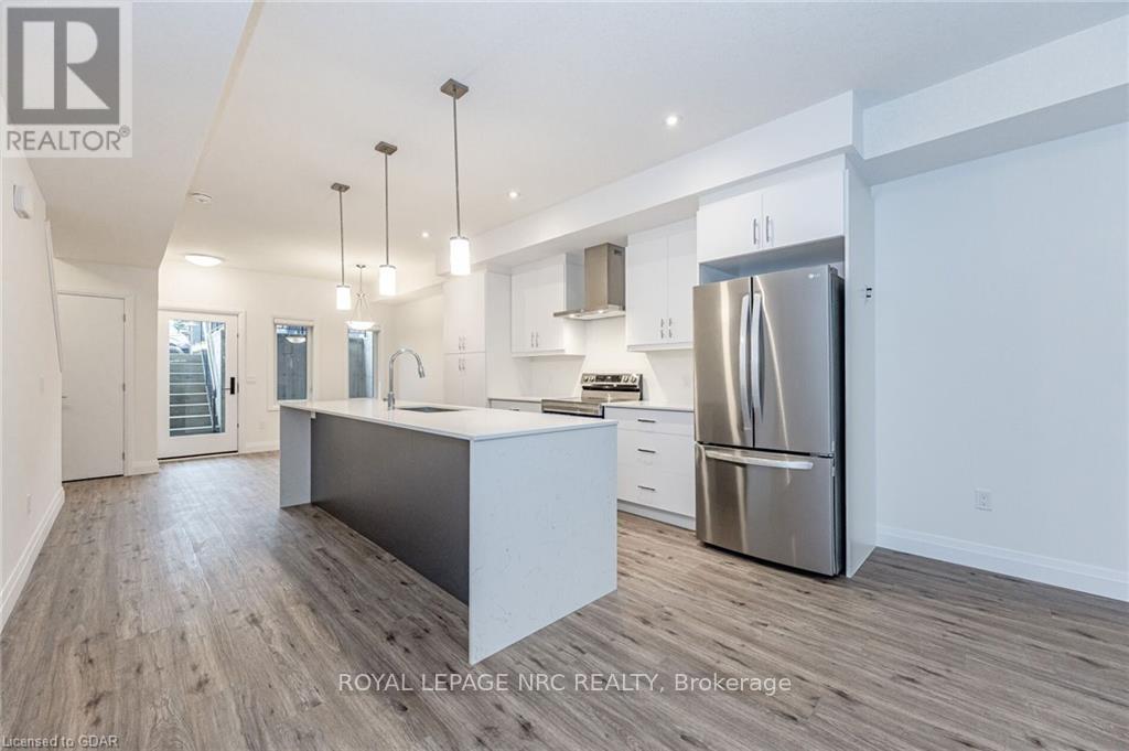 47 Lily Lane, Guelph, Ontario  N1L 1E2 - Photo 4 - X13129864