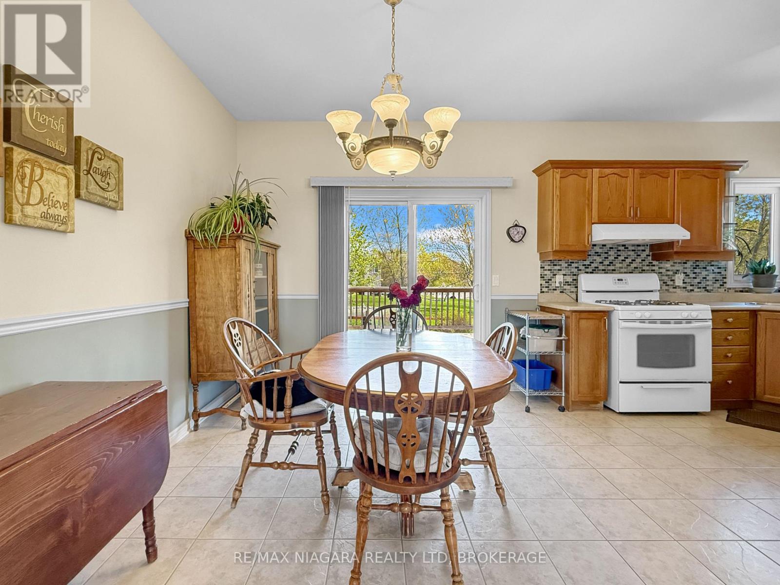 3561 Carver Street, Fort Erie, Ontario  L0S 1S0 - Photo 9 - X13130852