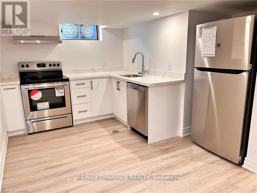 Lower Unit - 32 Mississauga Road, St. Catharines, Ontario  L2N 2K4 - Photo 14 - X13131146