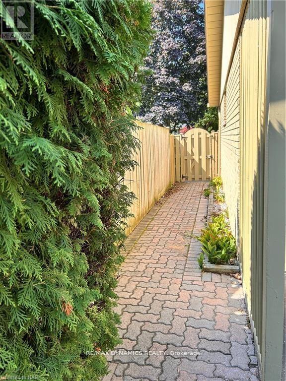 Lower Unit - 32 Mississauga Road, St. Catharines, Ontario  L2N 2K4 - Photo 3 - X13131146