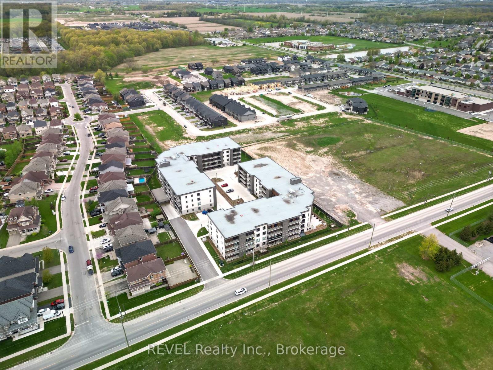 216 - 7549a Kalar Road, Niagara Falls, Ontario  L2H 2Y6 - Photo 2 - X13133970