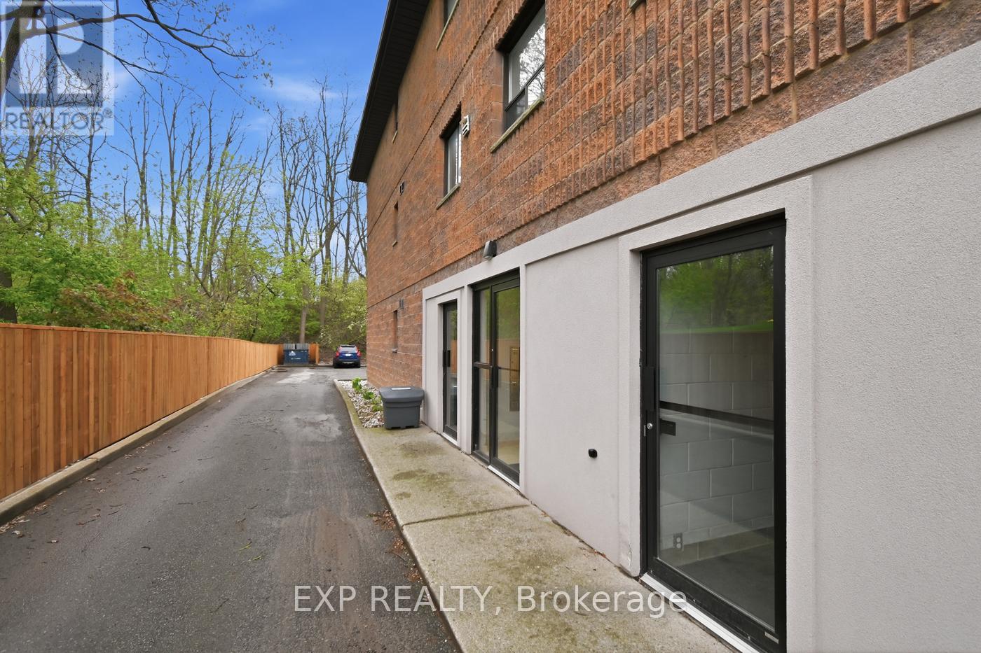 303 - 78 Welland Street N, Thorold, Ontario  L2V 2C1 - Photo 2 - X13137438