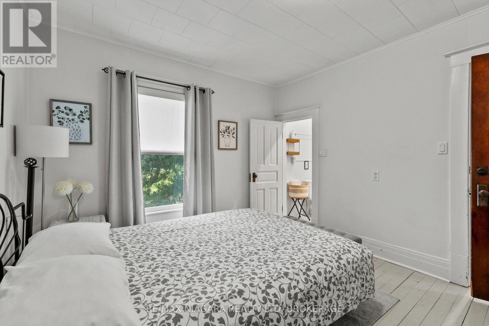 1068 Niagara Stone Road, Niagara-On-The-Lake, Ontario  L0S 1J0 - Photo 22 - X13138482