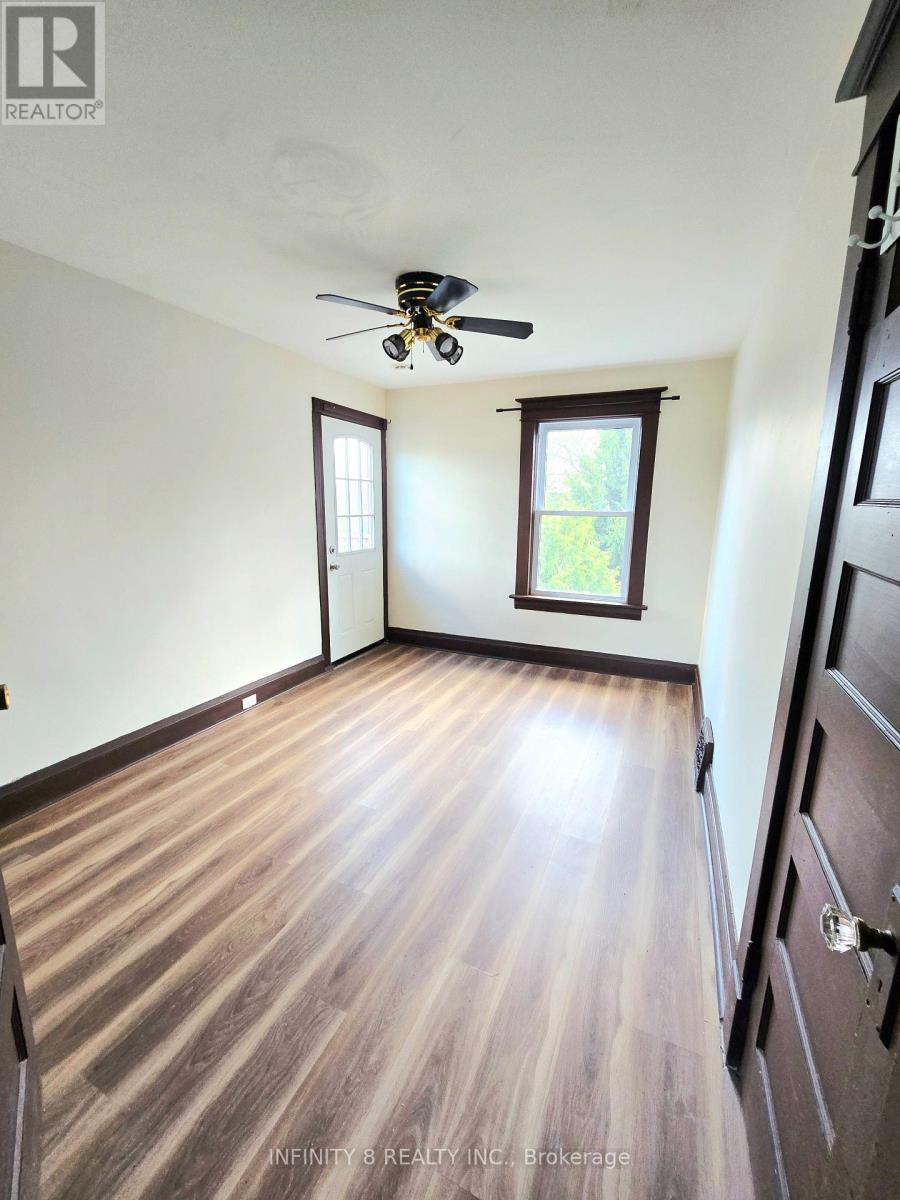 4728 Bridge Street, Niagara Falls, Ontario  L2E 2R8 - Photo 11 - X13139800