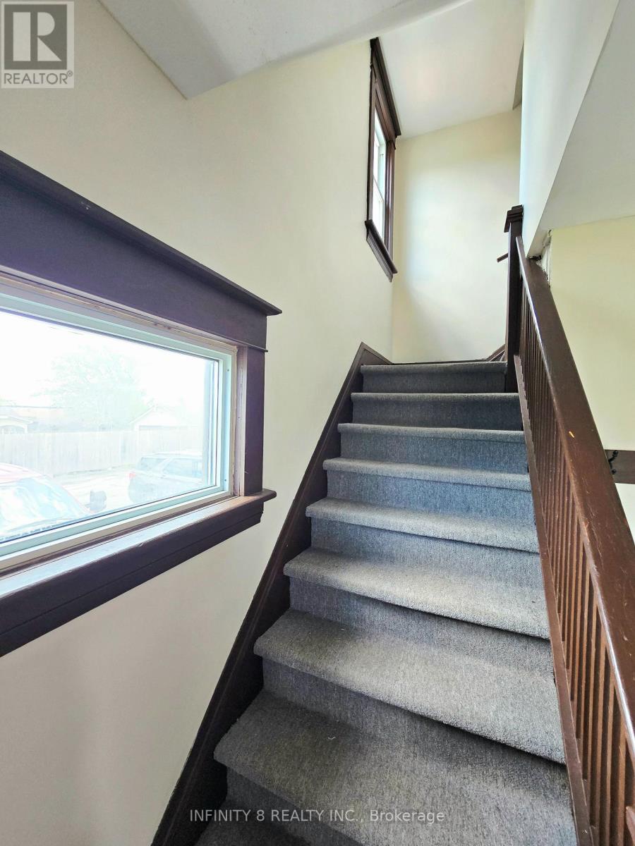 4728 Bridge Street, Niagara Falls, Ontario  L2E 2R8 - Photo 15 - X13139800