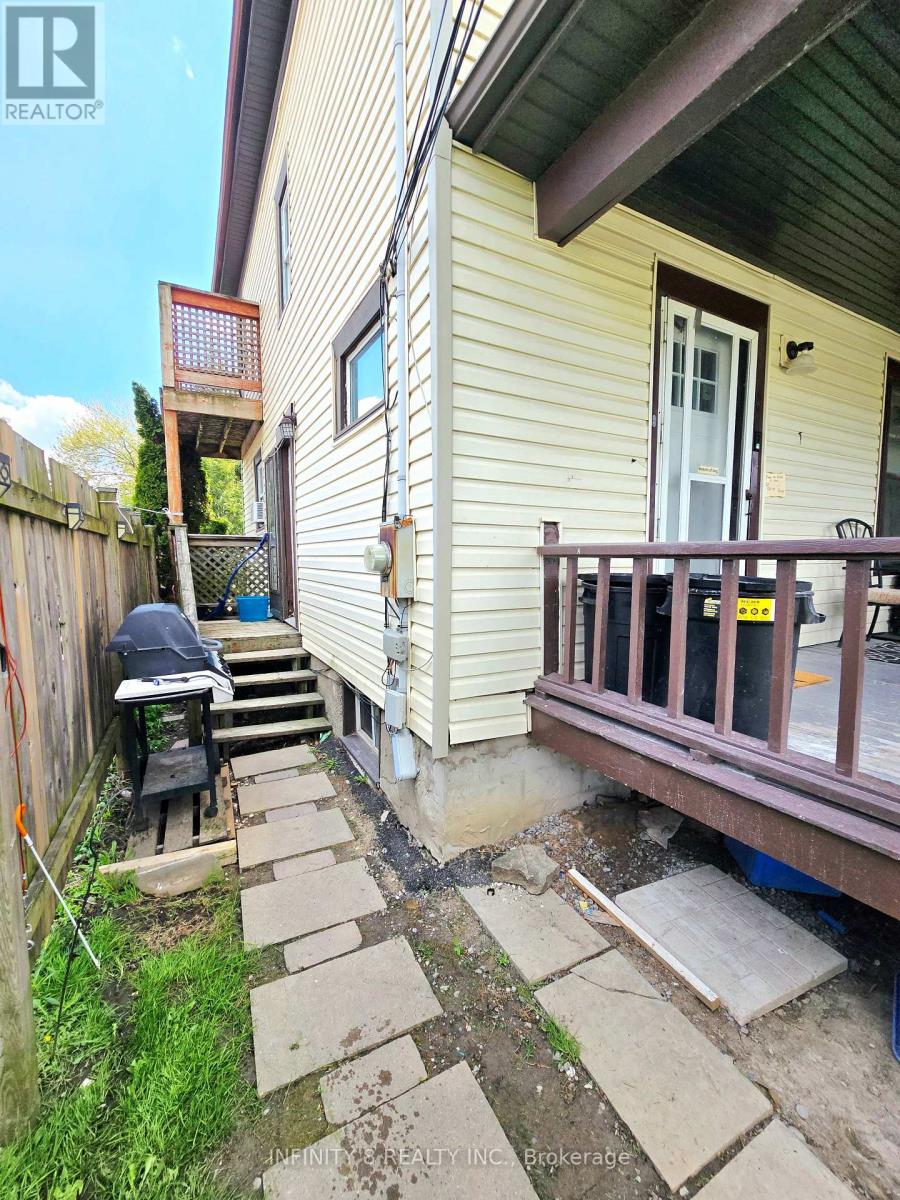 4728 Bridge Street, Niagara Falls, Ontario  L2E 2R8 - Photo 18 - X13139800