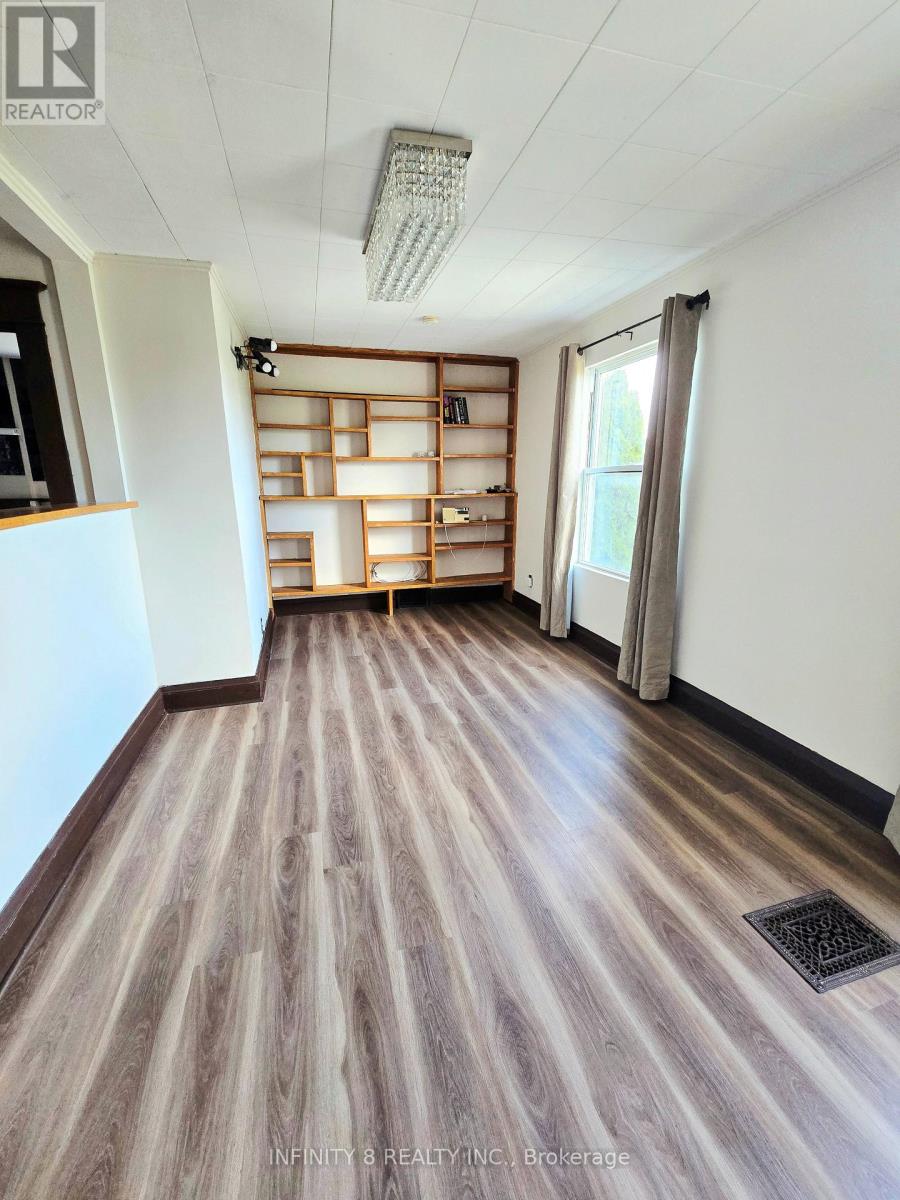 4728 Bridge Street, Niagara Falls, Ontario  L2E 2R8 - Photo 5 - X13139800