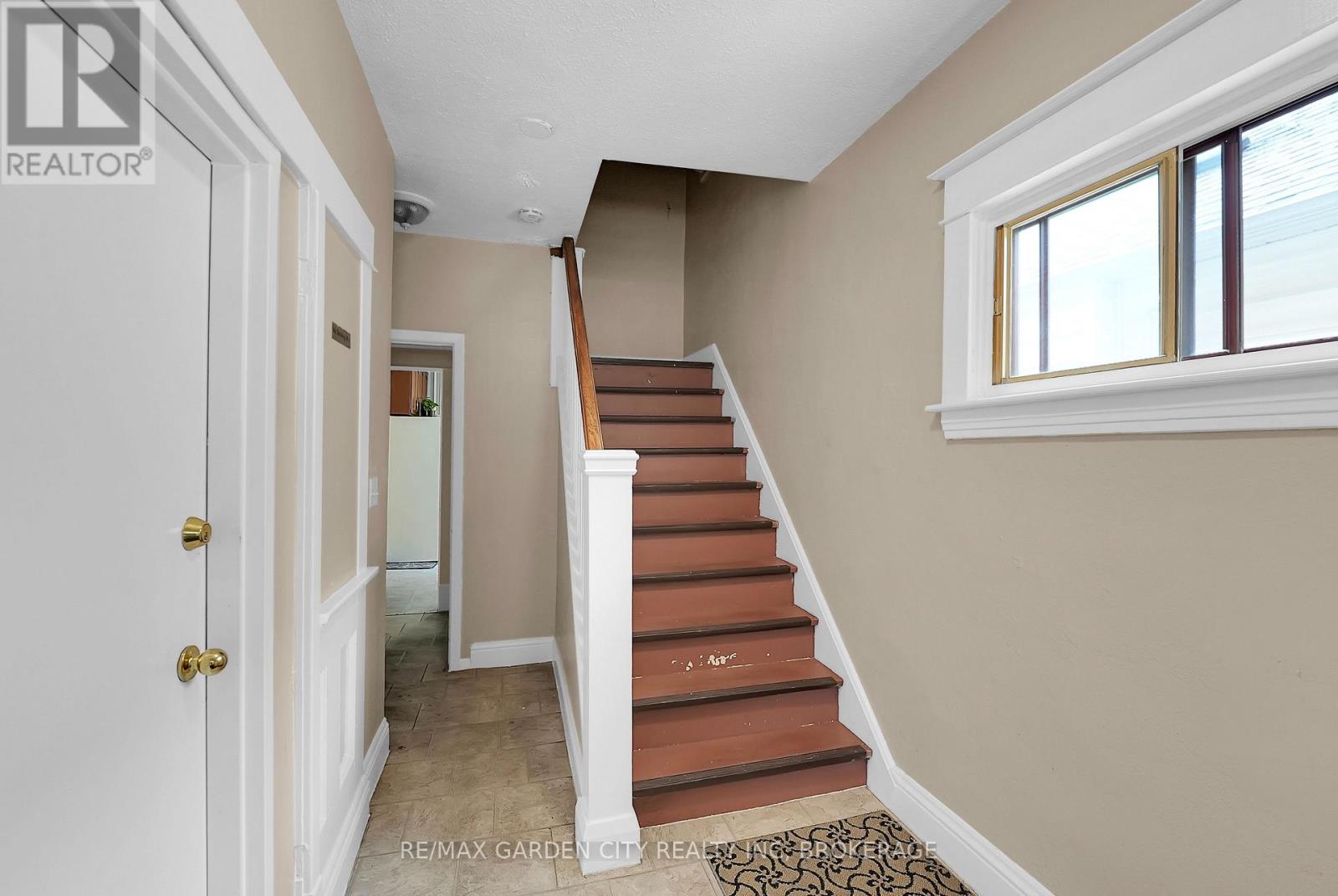 213 Geneva Street, St. Catharines, Ontario  L2R 4P9 - Photo 4 - X13140390