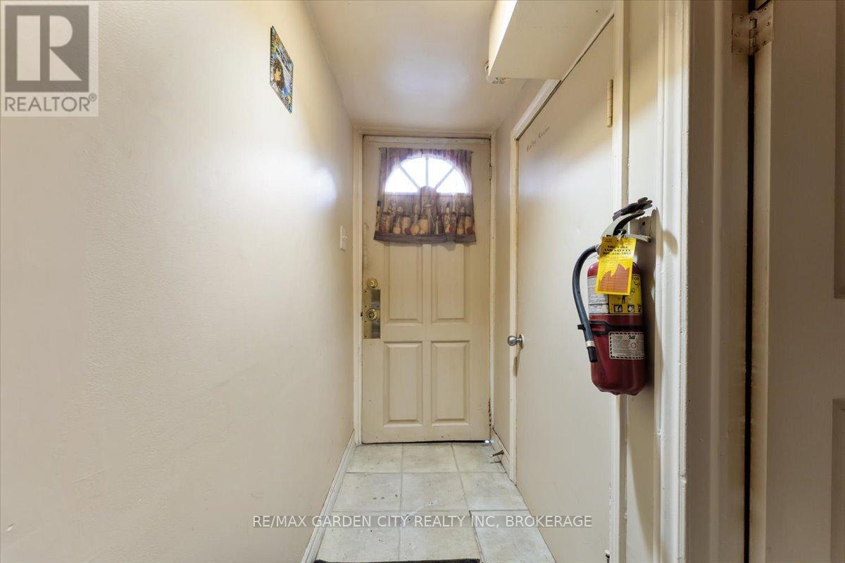 43 York Street, St. Catharines, Ontario  L2R 6C2 - Photo 11 - X13140394