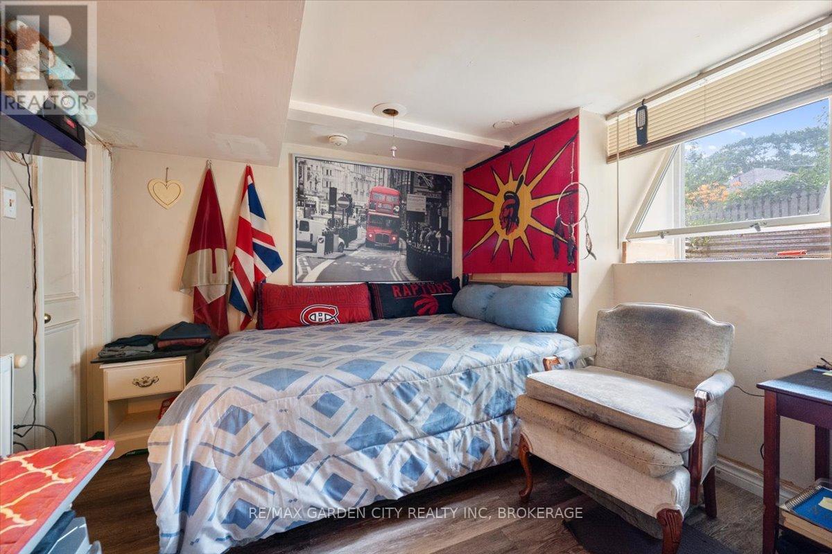 43 York Street, St. Catharines, Ontario  L2R 6C2 - Photo 13 - X13140394