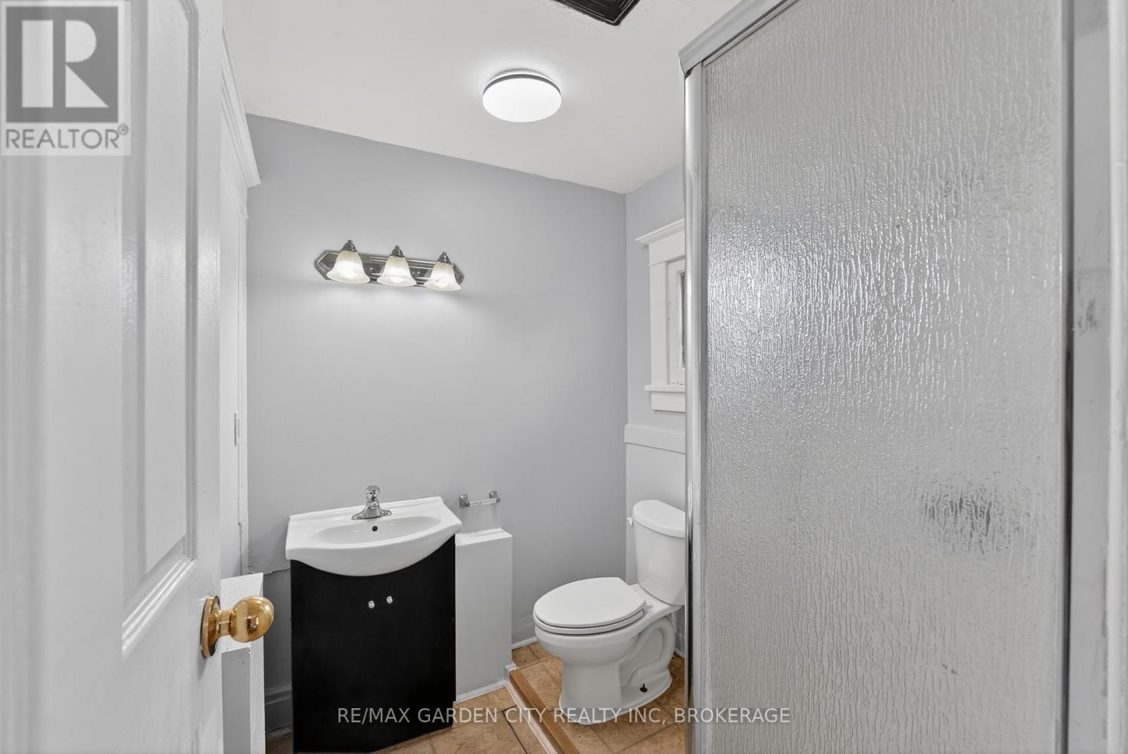 43 York Street, St. Catharines, Ontario  L2R 6C2 - Photo 30 - X13140394