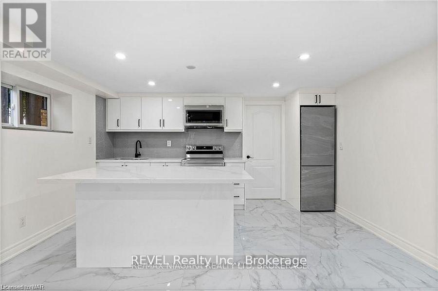 462 C CARLTON STREET, St. Catharines, Ontario