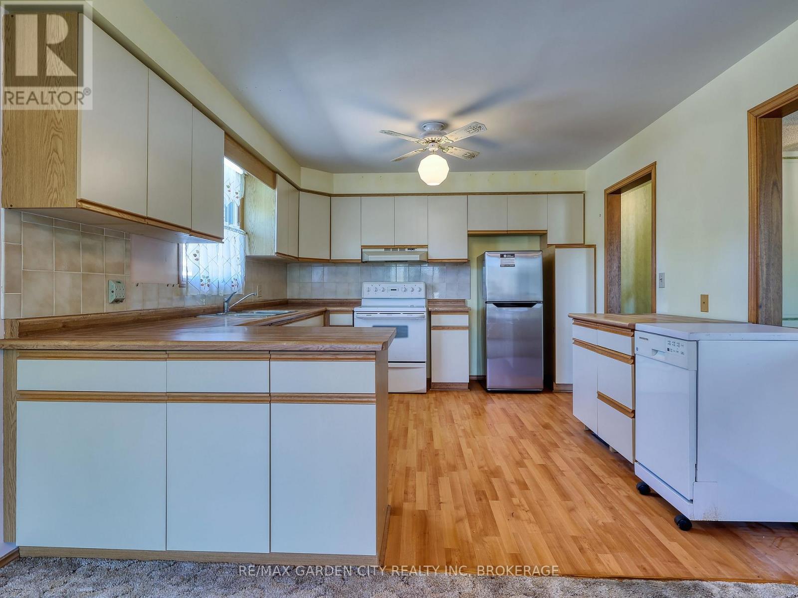 7740 Chorozy Street, Niagara Falls, Ontario  L2H 2N9 - Photo 11 - X13144492