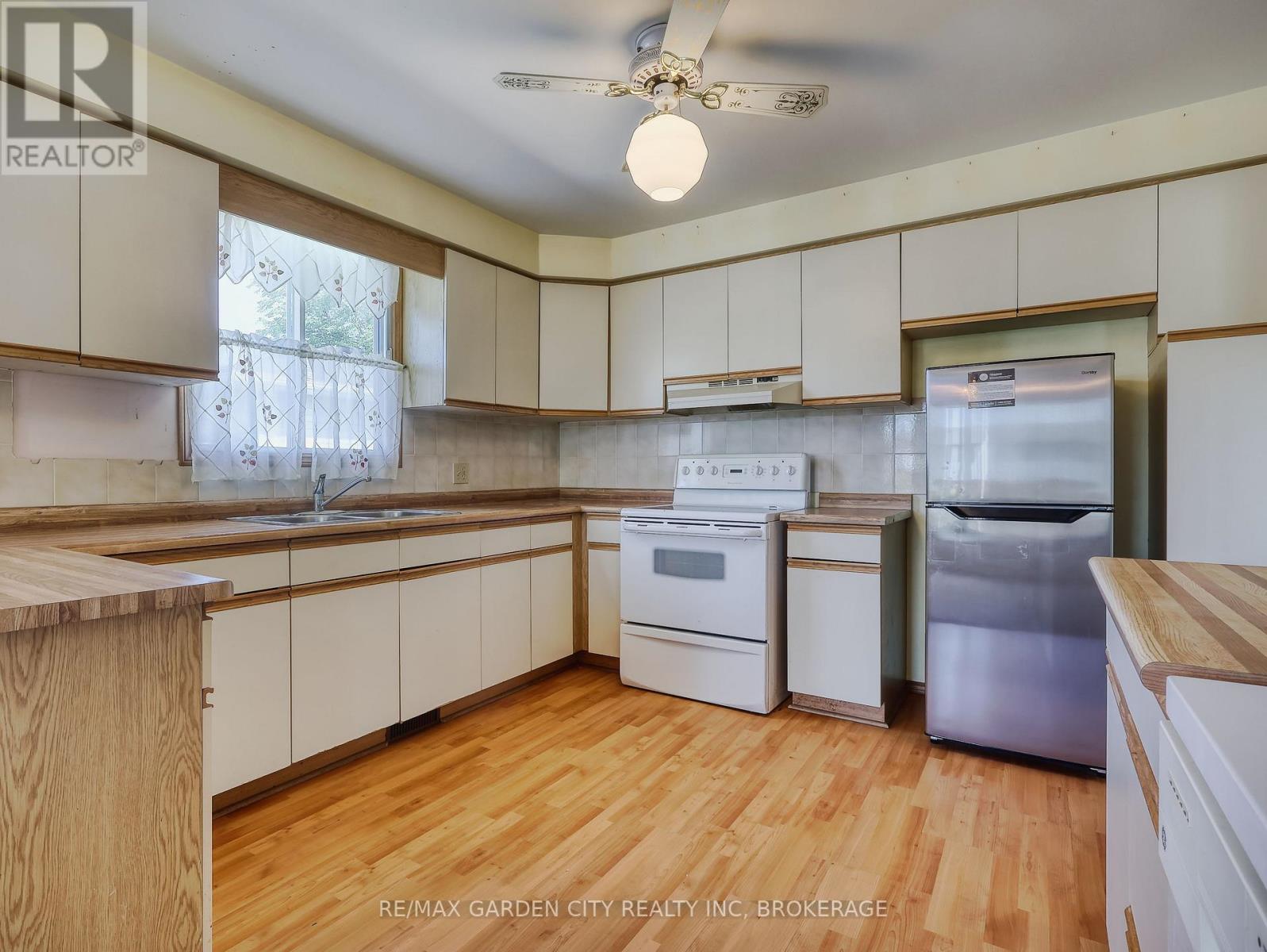 7740 Chorozy Street, Niagara Falls, Ontario  L2H 2N9 - Photo 12 - X13144492