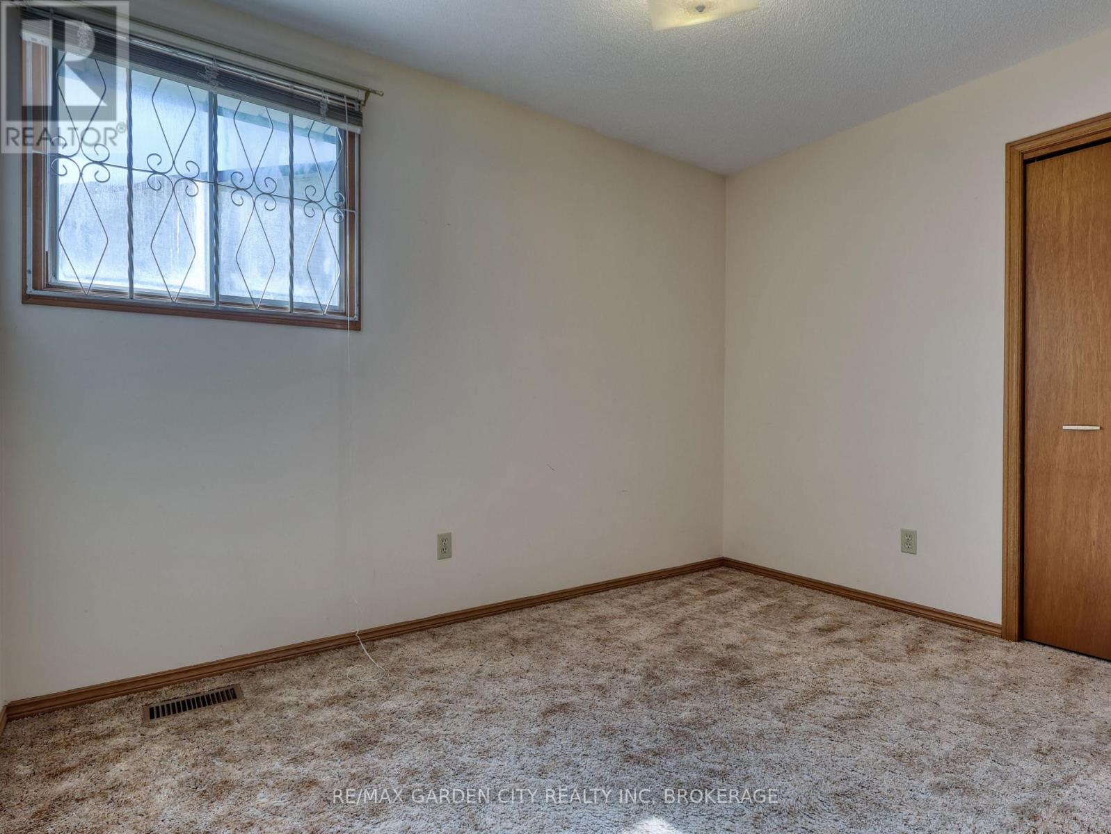 7740 Chorozy Street, Niagara Falls, Ontario  L2H 2N9 - Photo 13 - X13144492