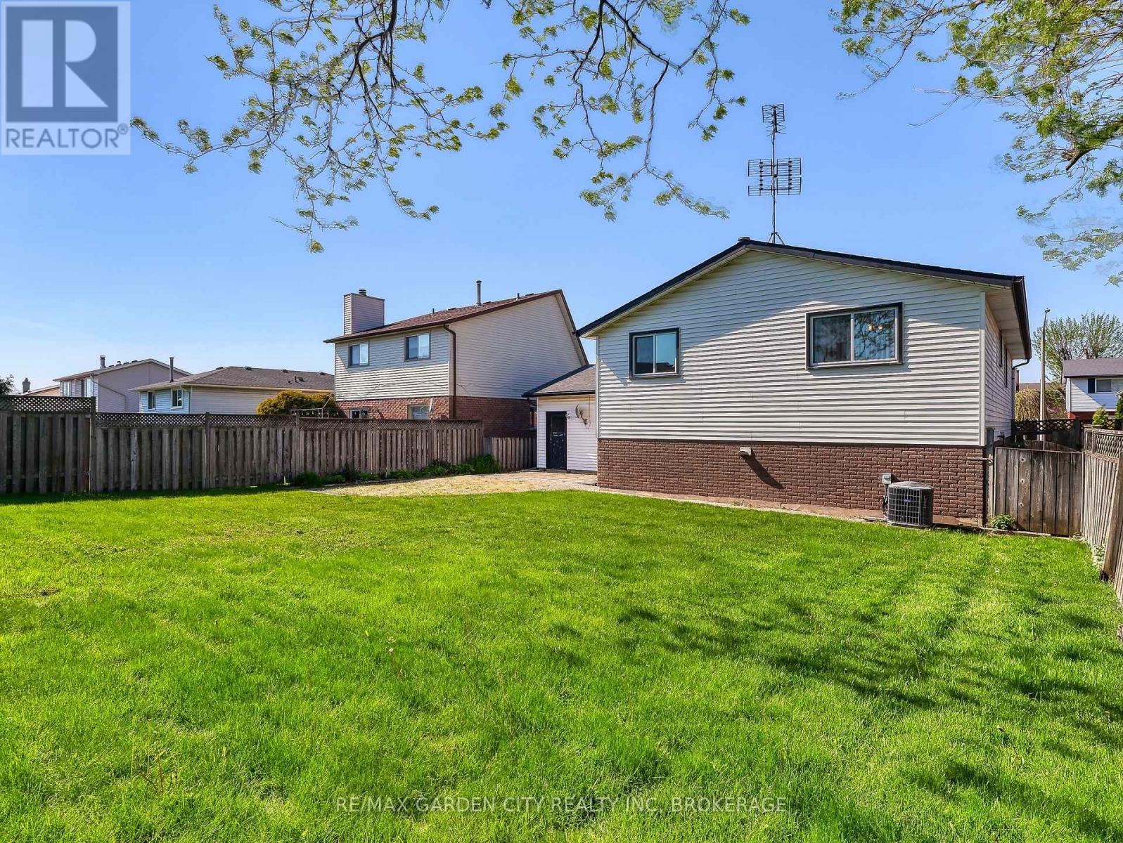 7740 Chorozy Street, Niagara Falls, Ontario  L2H 2N9 - Photo 5 - X13144492