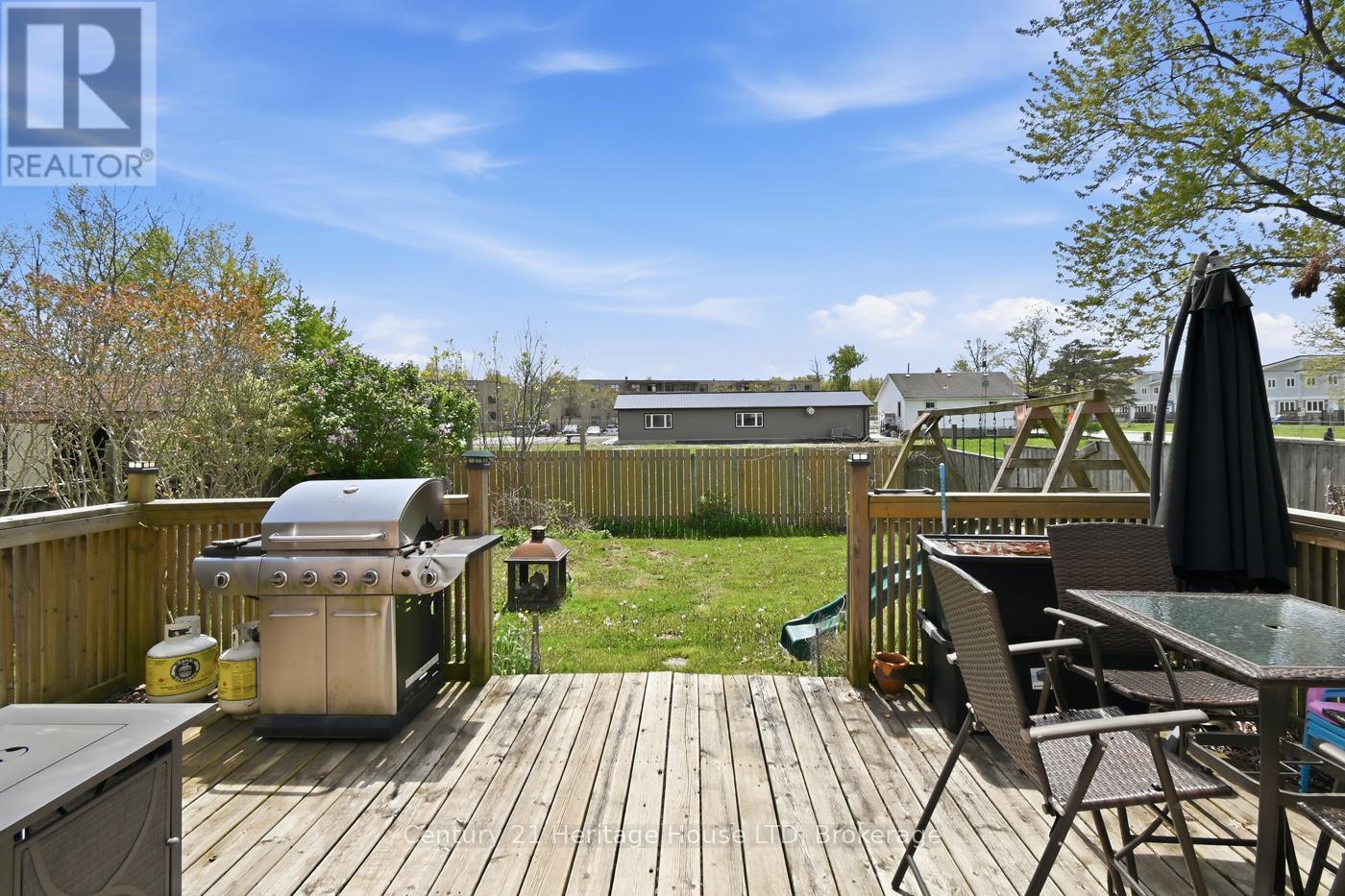 6864 Sunrise Court, Niagara Falls, Ontario  L2G 7V2 - Photo 5 - X13144862