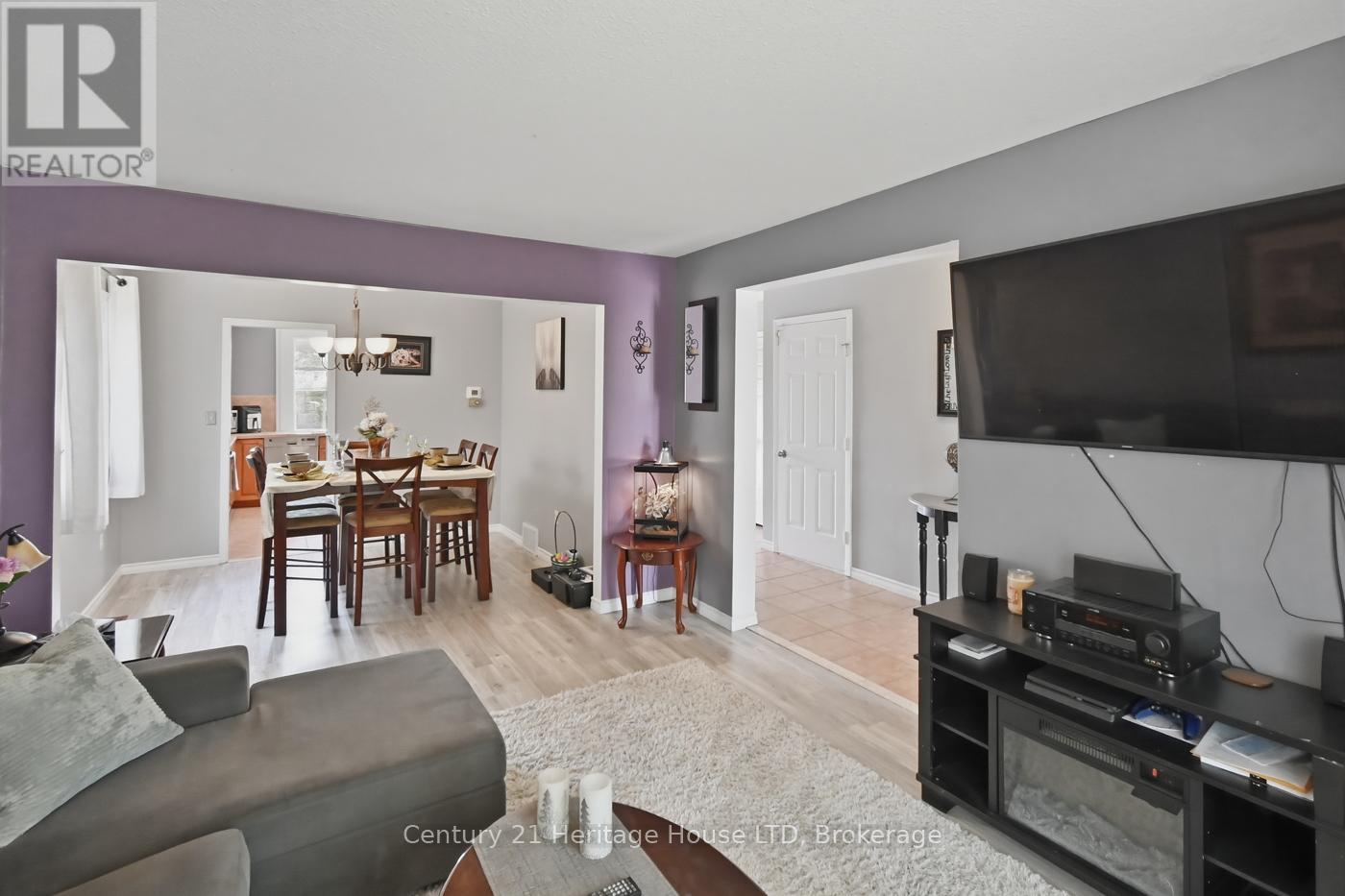 6864 Sunrise Court, Niagara Falls, Ontario  L2G 7V2 - Photo 9 - X13144862