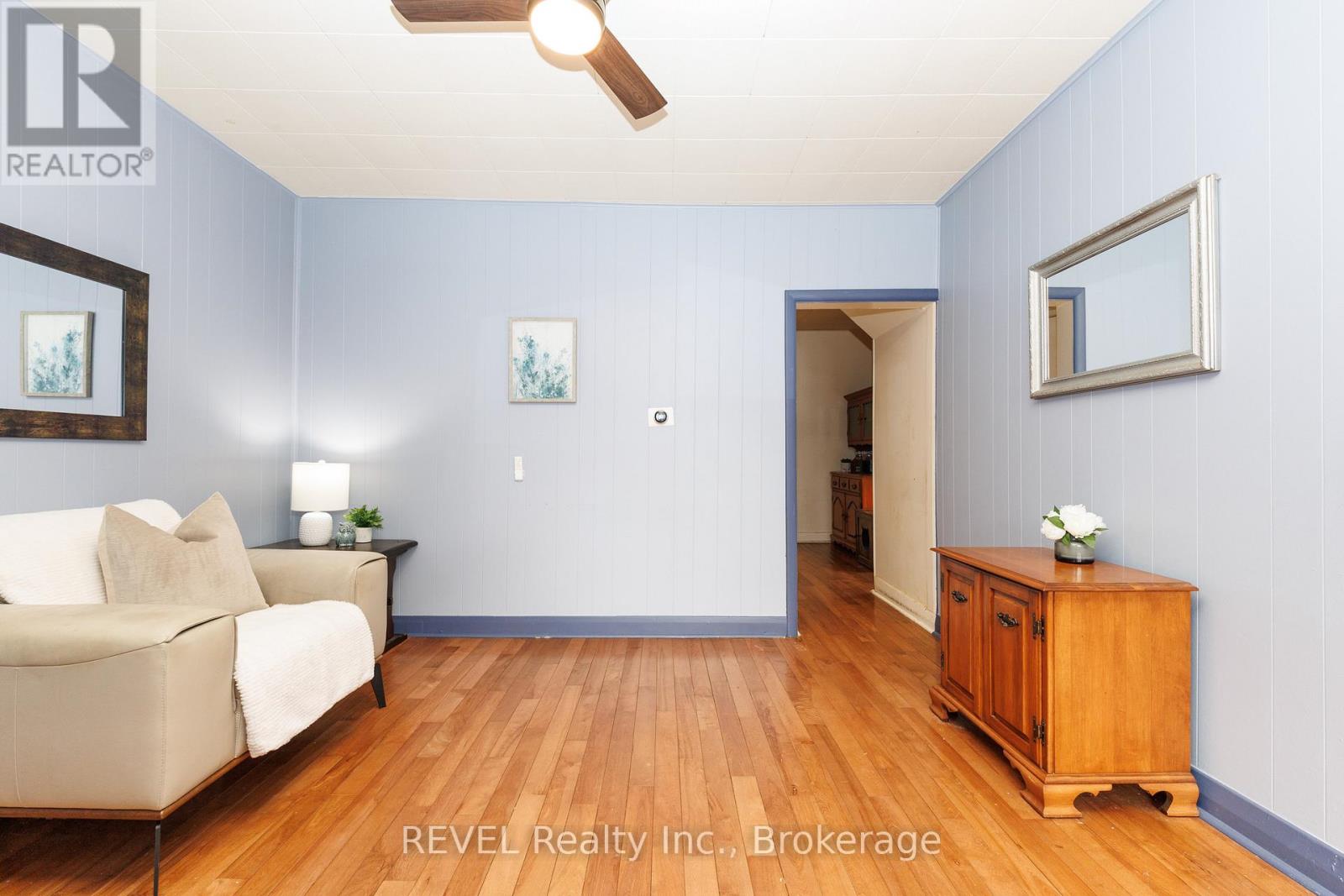 4621 Jepson Street, Niagara Falls, Ontario  L2E 1J5 - Photo 9 - X13146326