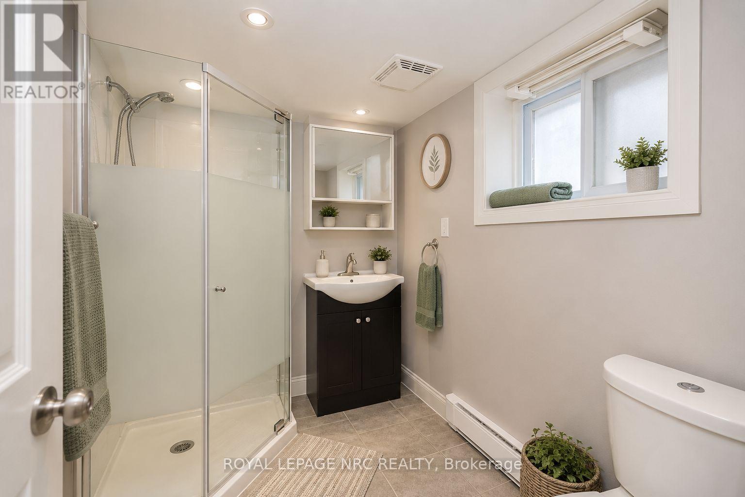 92 Dufferin Street, St. Catharines, Ontario  L2R 1Z8 - Photo 11 - X13146544