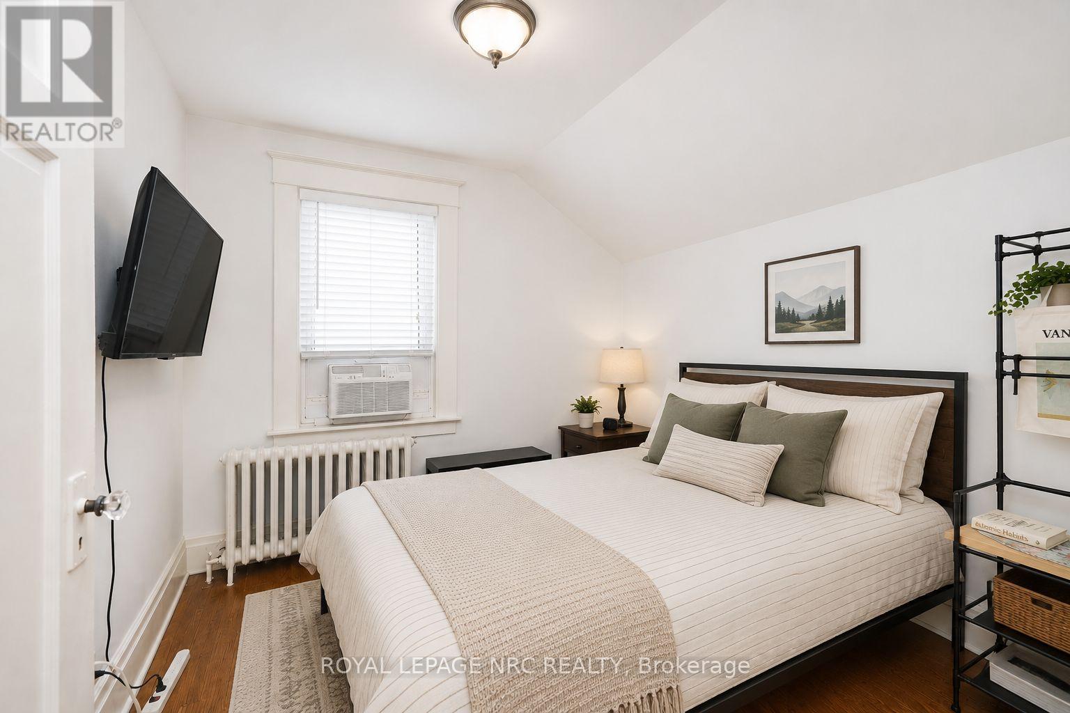 92 Dufferin Street, St. Catharines, Ontario  L2R 1Z8 - Photo 5 - X13146544