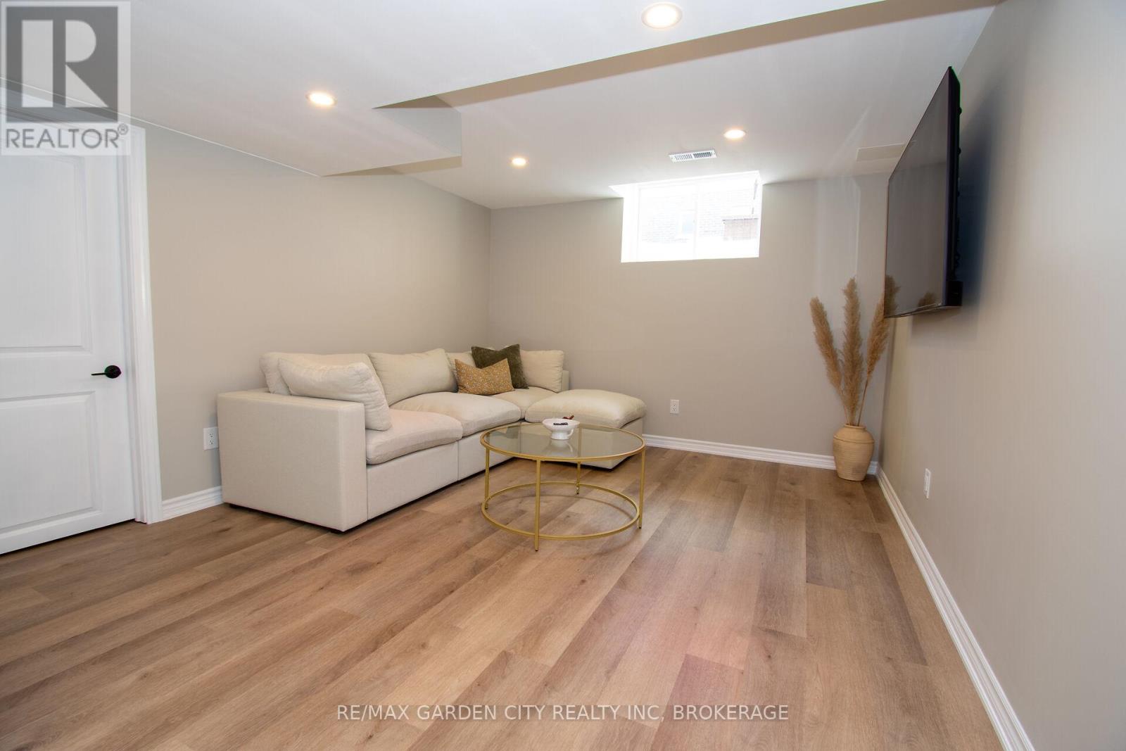 15 Lymburner Street, Pelham, Ontario  L3E 0B4 - Photo 32 - X13148020
