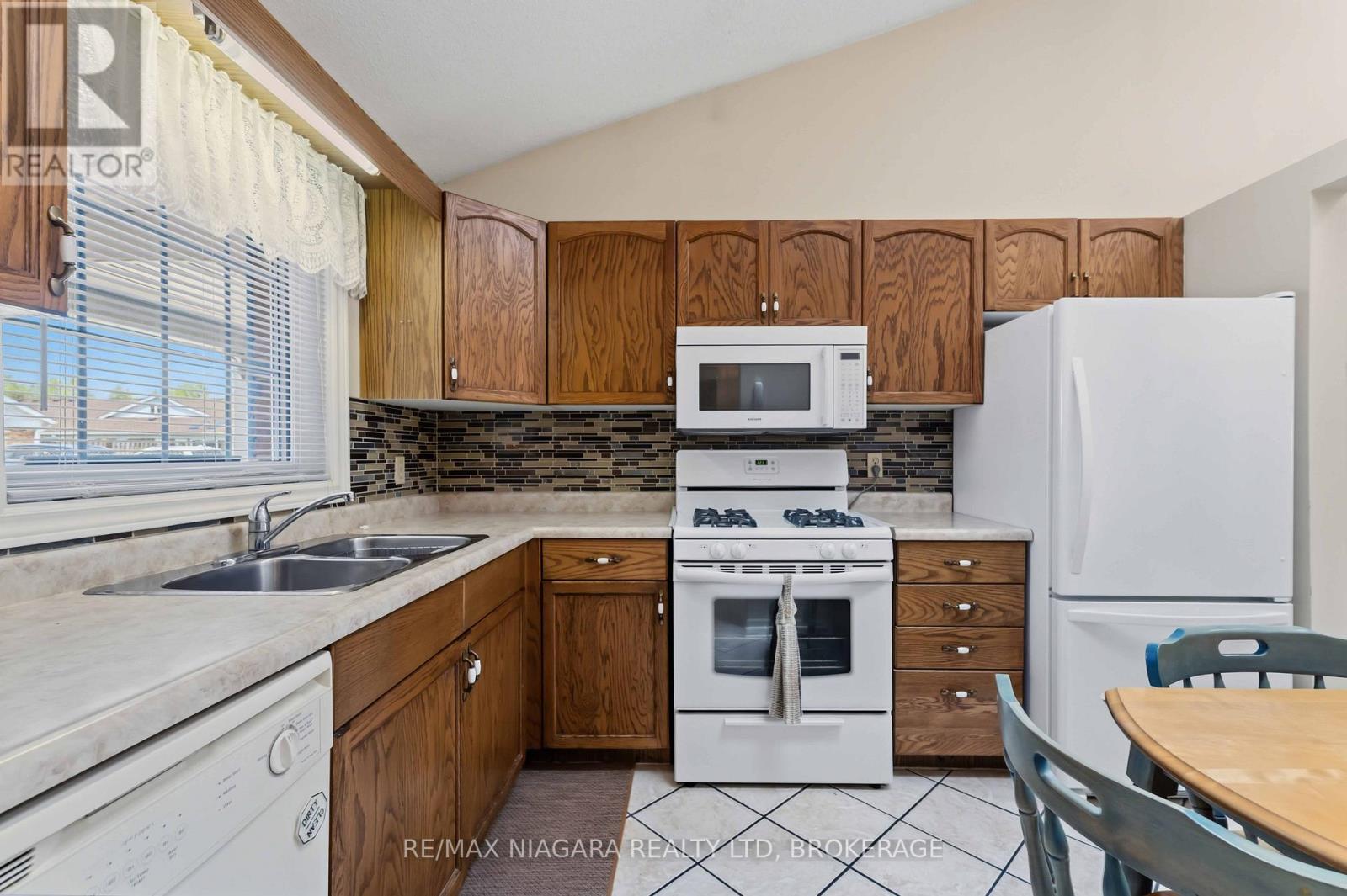 9 - 4117 Apple Blossom Lane, Lincoln, Ontario  L0R 2C0 - Photo 11 - X13149052