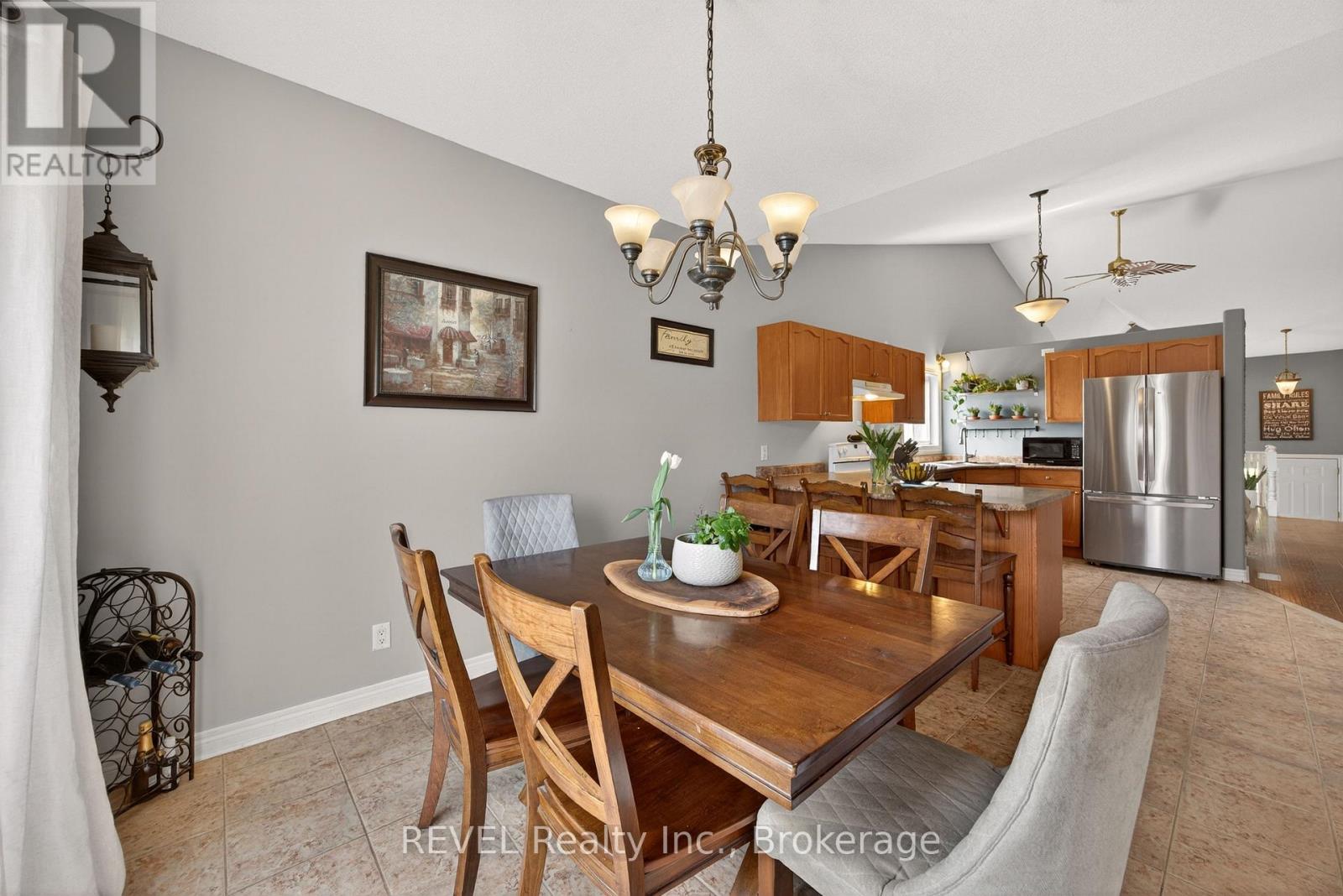 126 Westland Street, St. Catharines, Ontario  L2S 4E2 - Photo 2 - X13150354