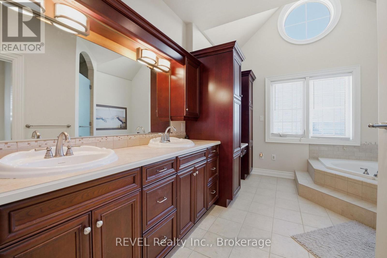 9 First Street Louth Street, St. Catharines, Ontario  L2W 1C7 - Photo 24 - X13150956