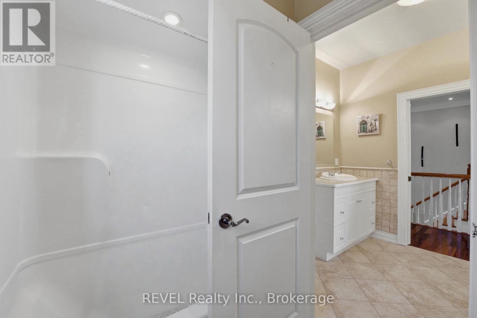 9 First Street Louth Street, St. Catharines, Ontario  L2W 1C7 - Photo 33 - X13150956